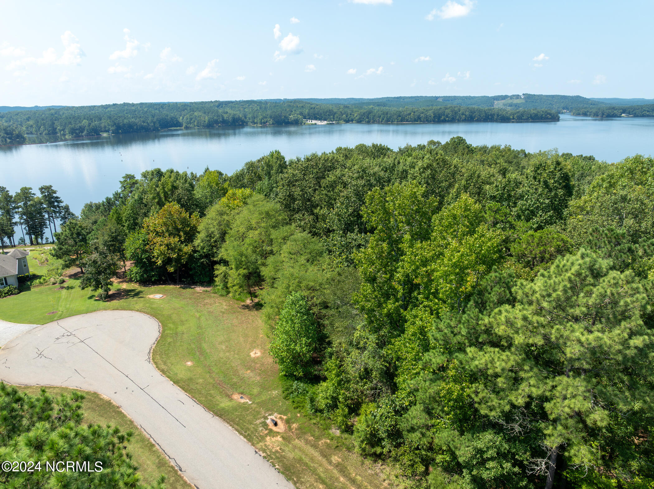 280 Riverhills Trail Property Photo 3