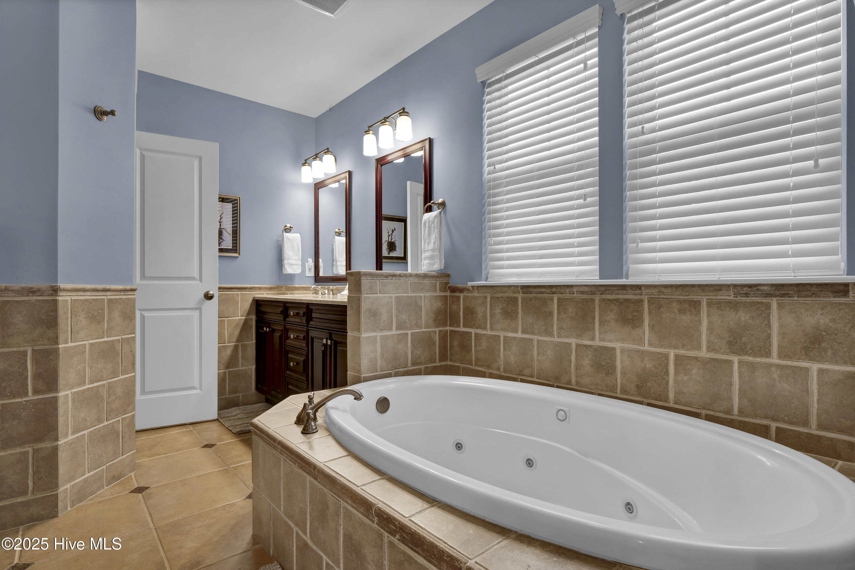 213 S Lumina Avenue Property Photo 24