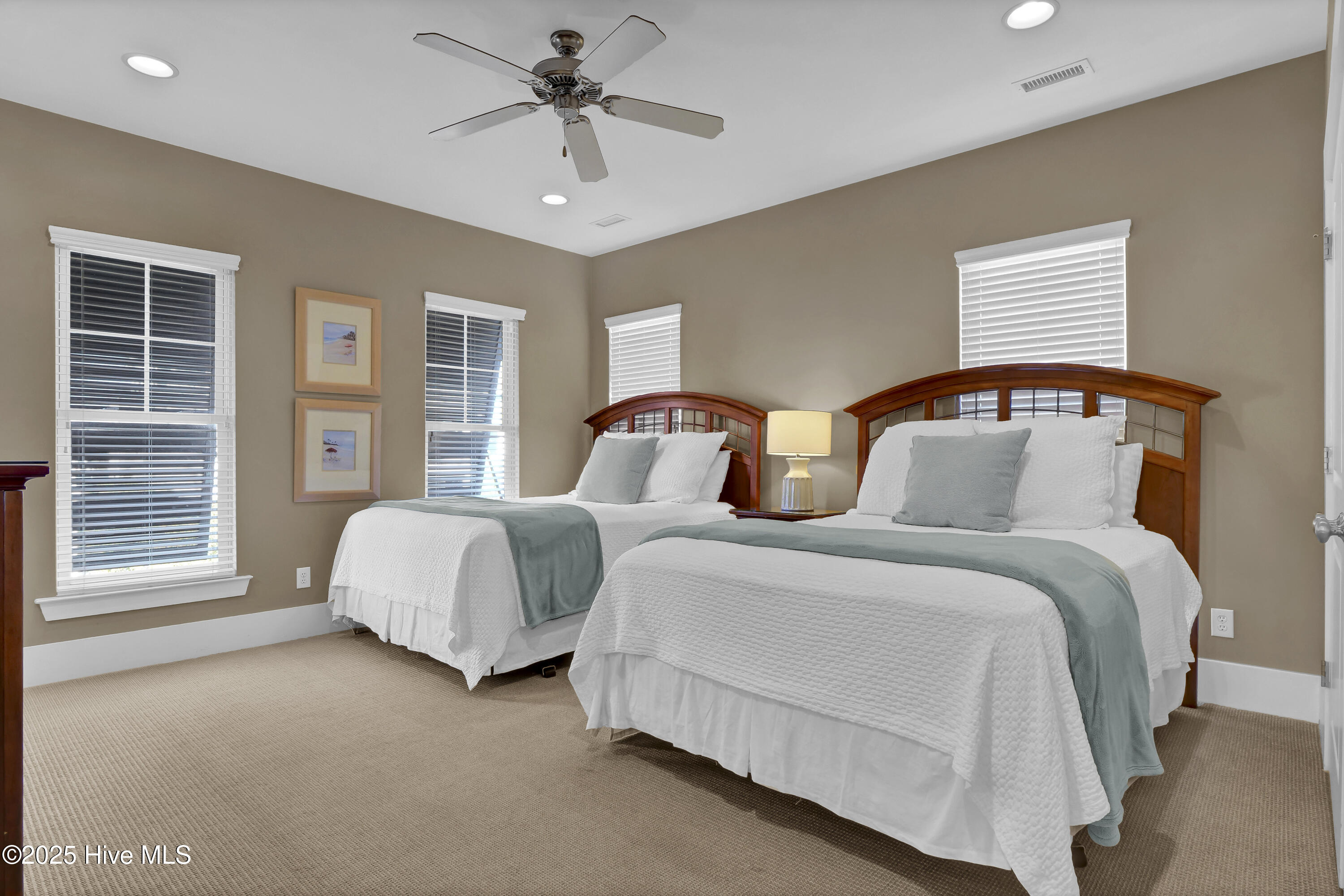 213 S Lumina Avenue Property Photo 38