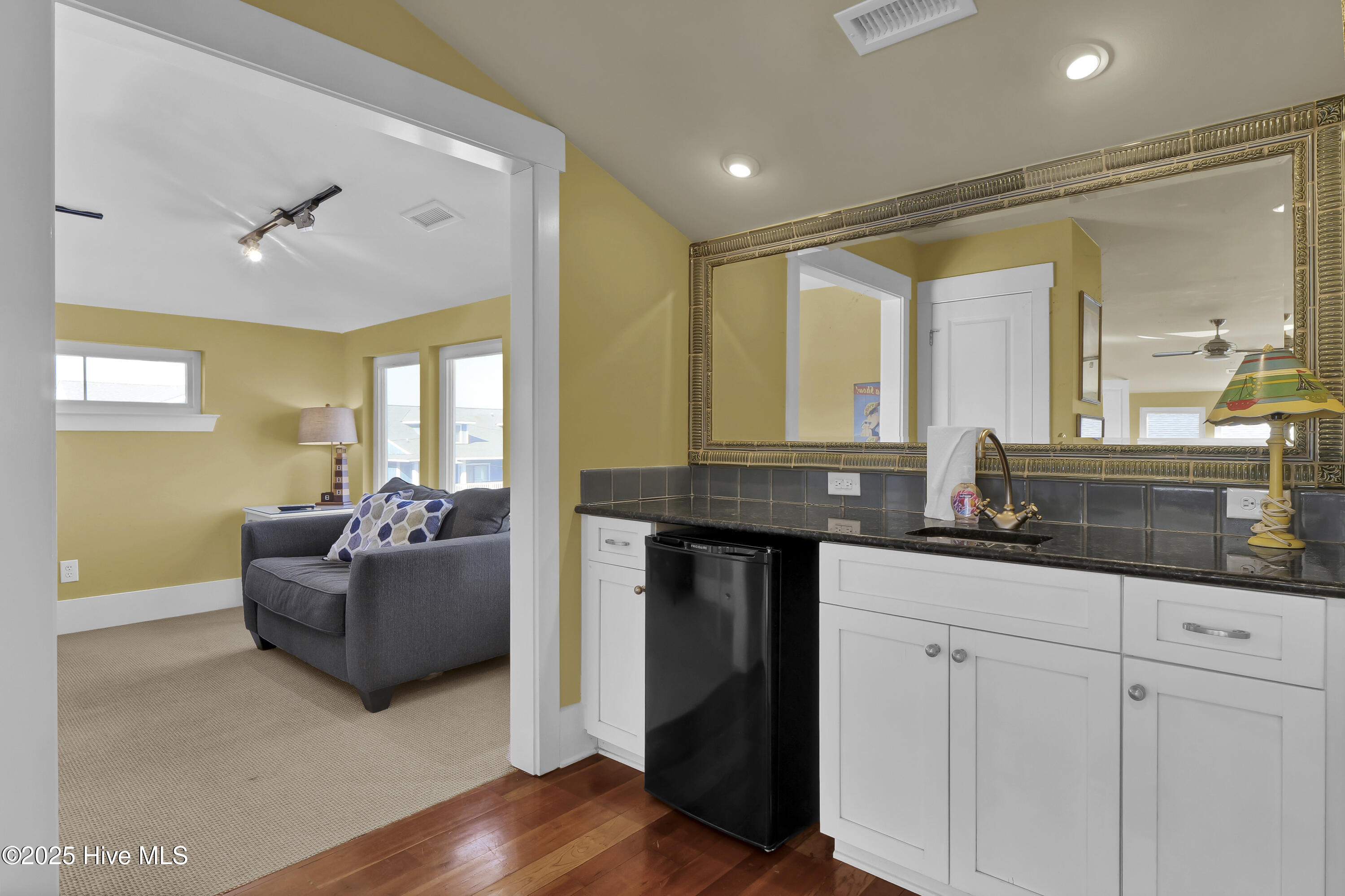 213 S Lumina Avenue Property Photo 45