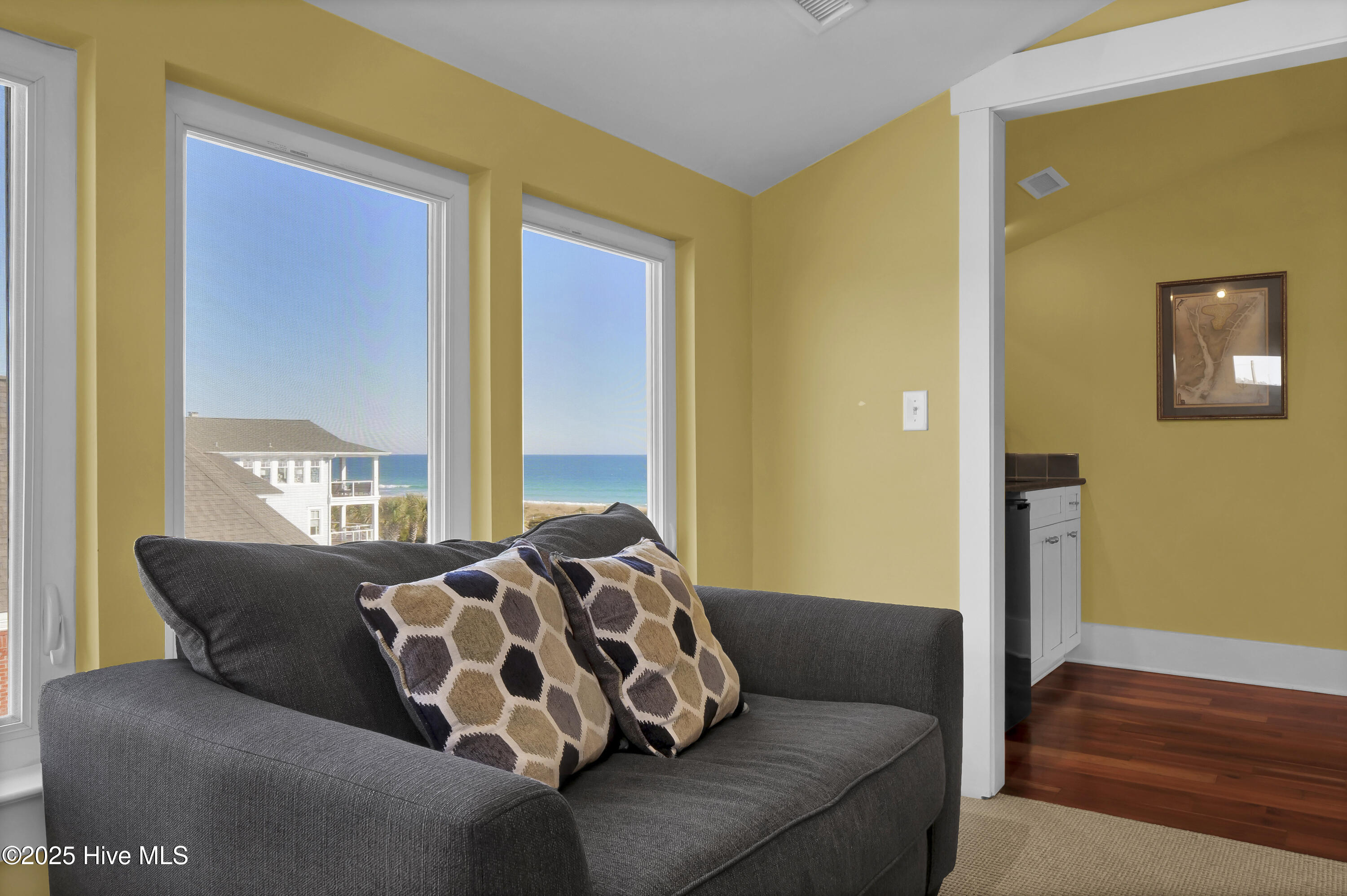 213 S Lumina Avenue Property Photo 46