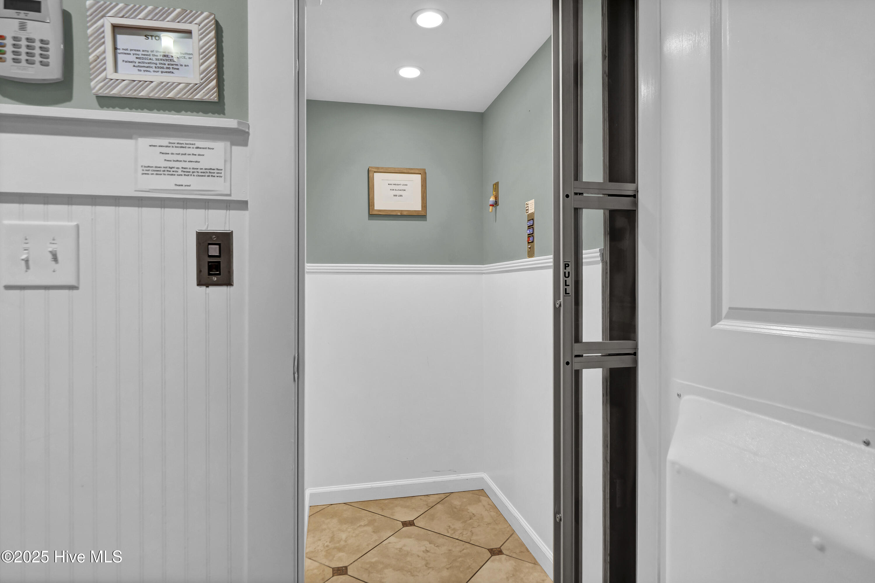 213 S Lumina Avenue Property Photo 54