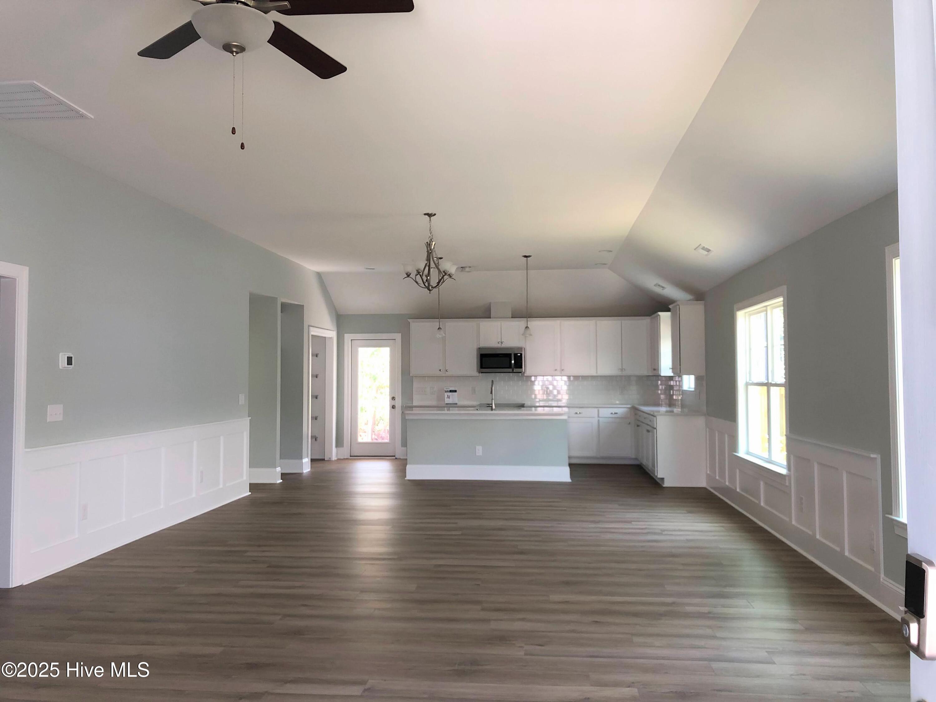 2483 Lake Ridge Drive Property Photo 4