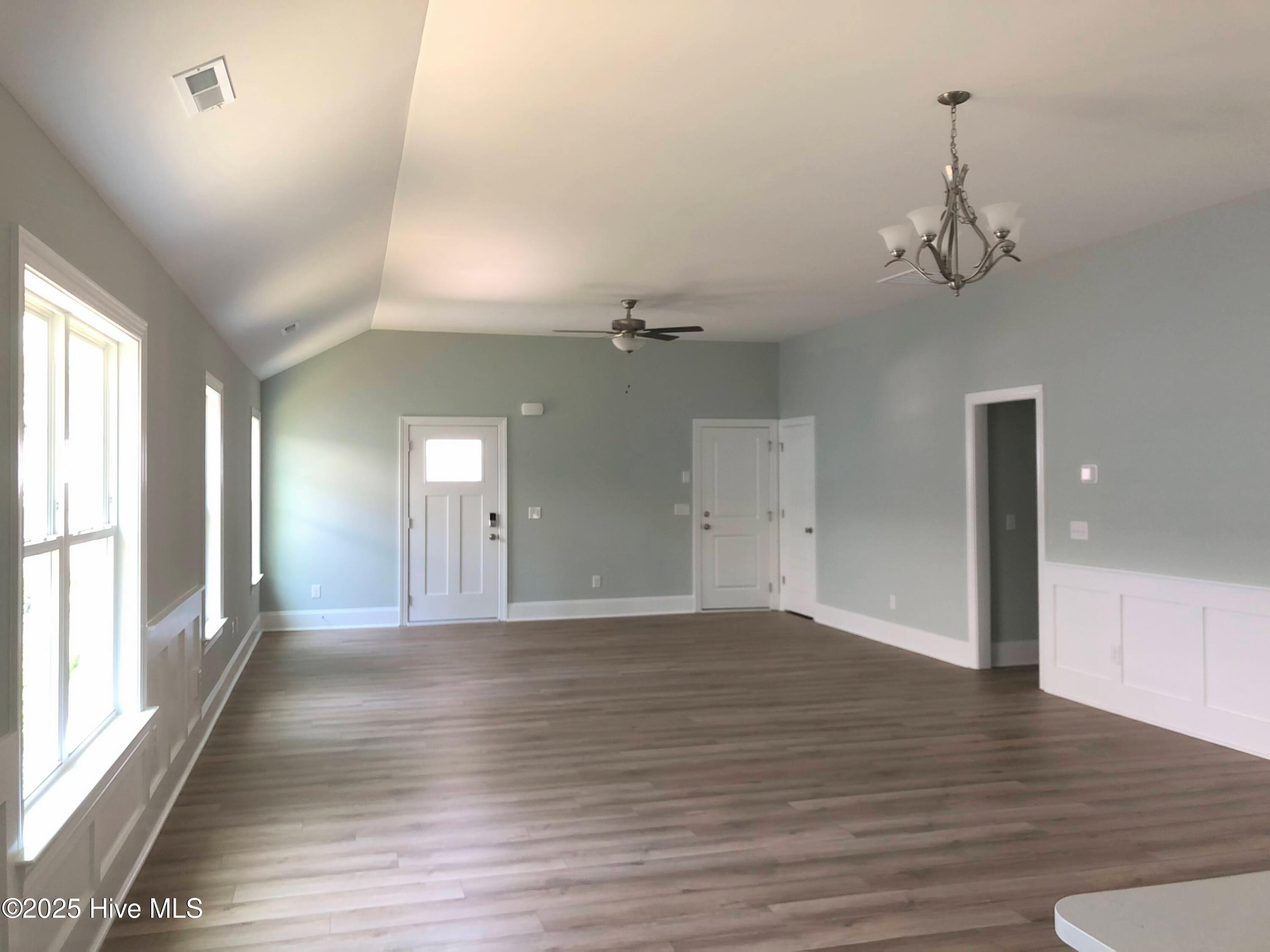 2483 Lake Ridge Drive Property Photo 5