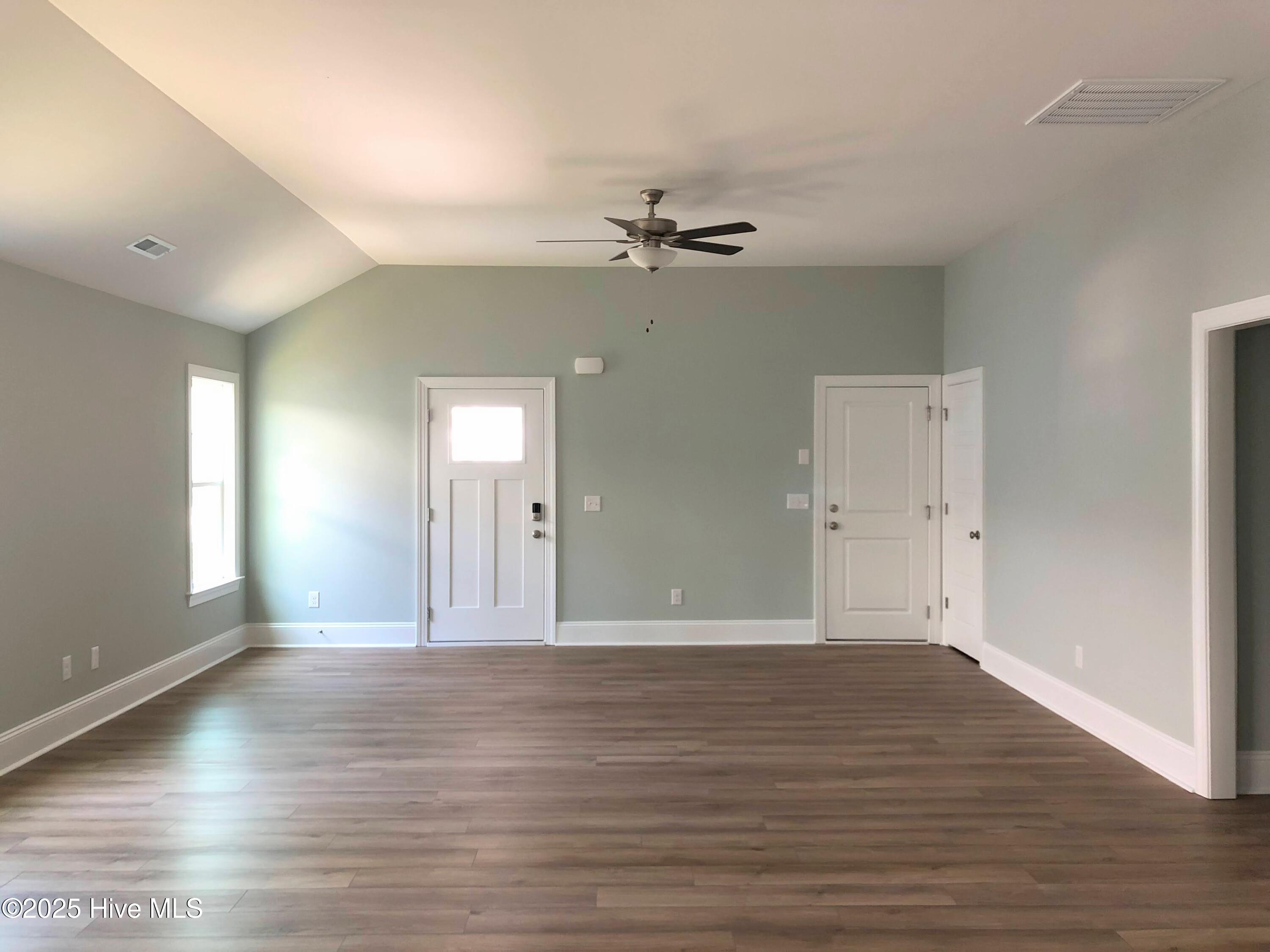 2483 Lake Ridge Drive Property Photo 6