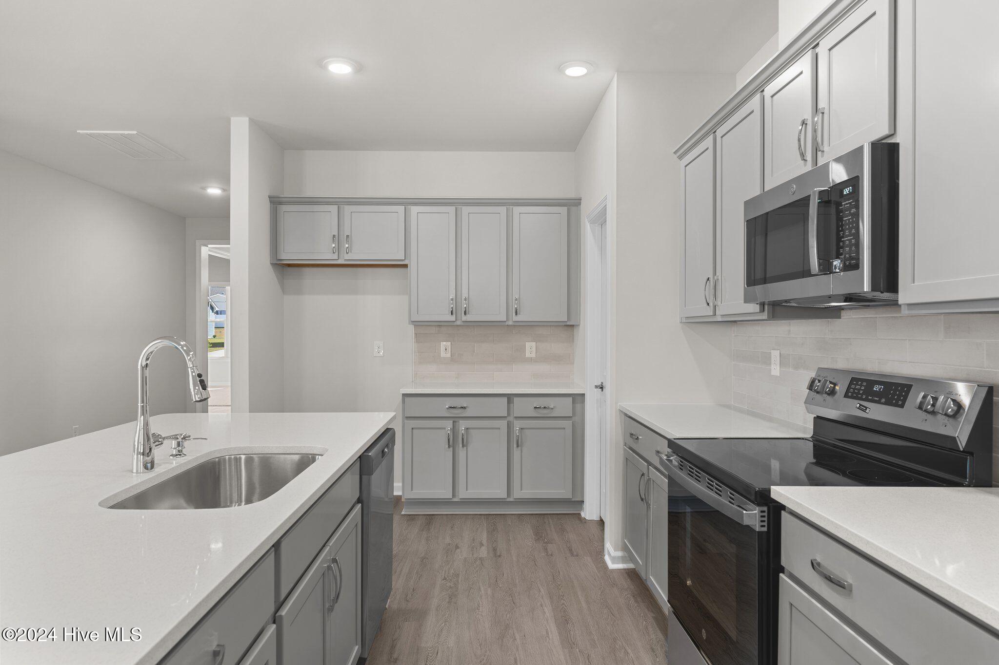 608 Lemming Lane Property Photo 4