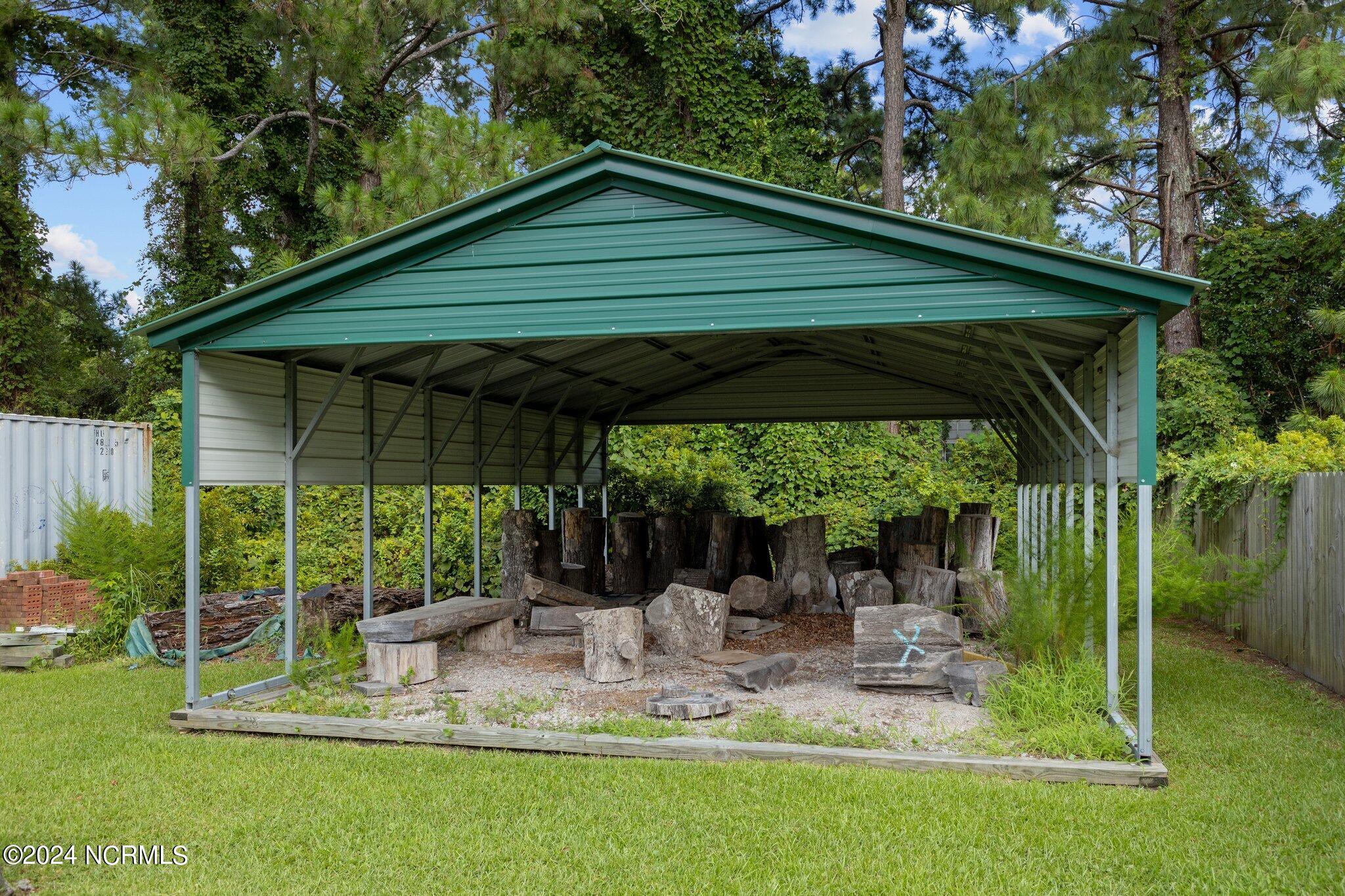 1622 Live Oak Street B Property Photo 33