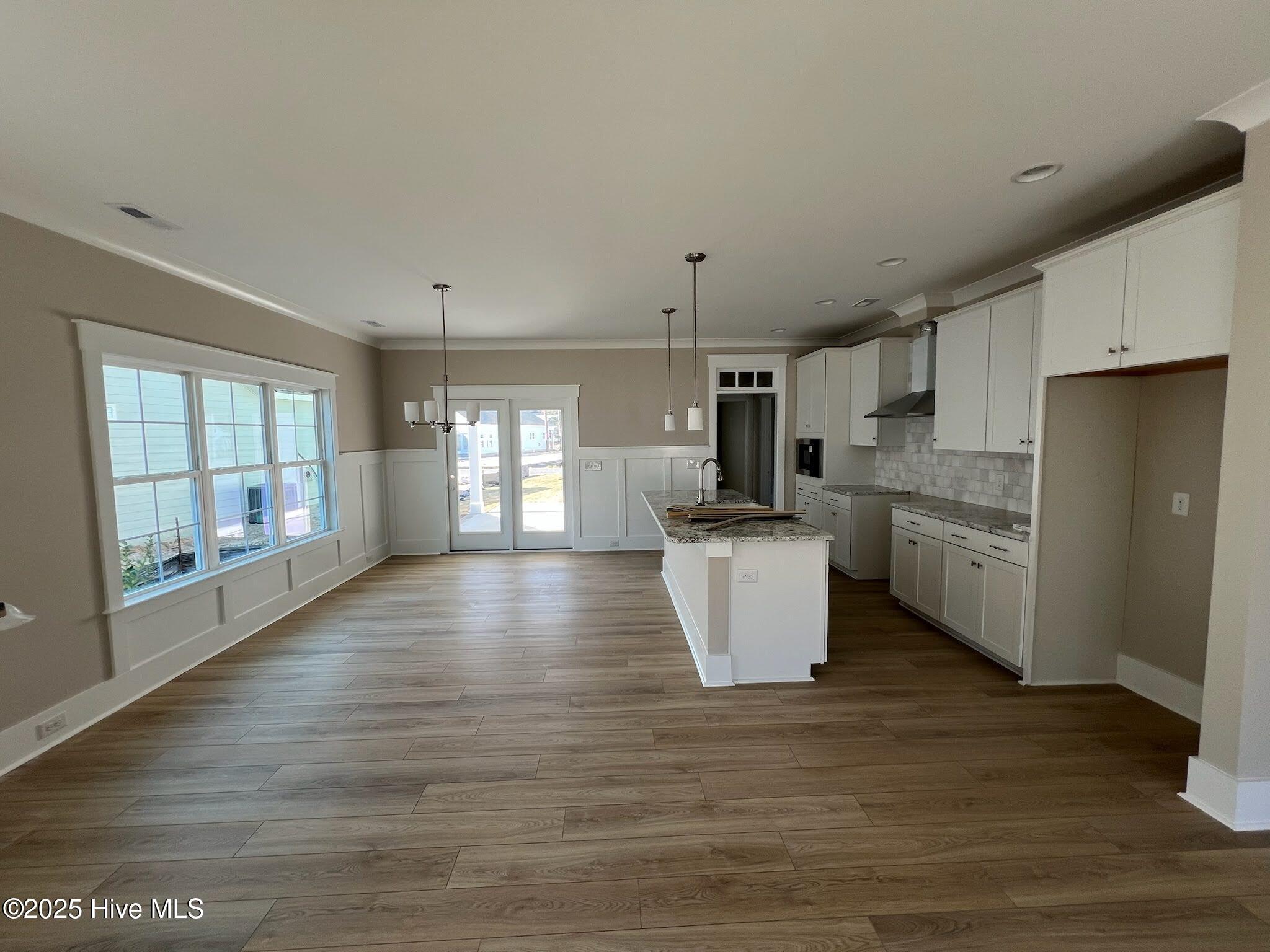 2482 Lake Ridge Drive Property Photo 7