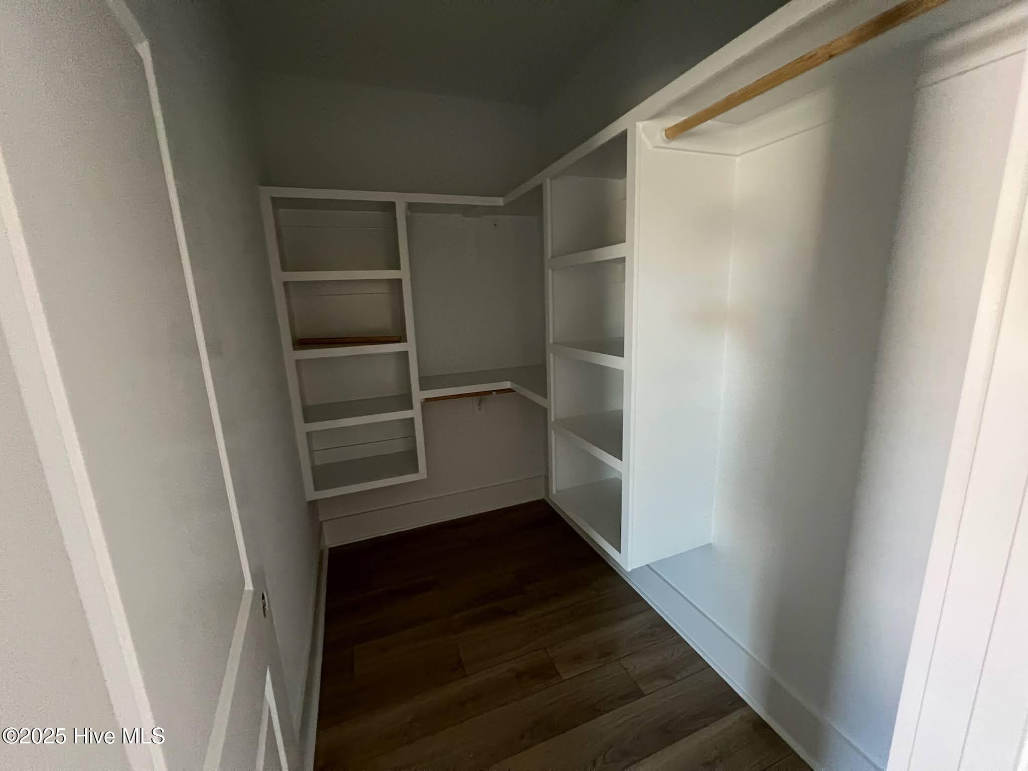2482 Lake Ridge Drive Property Photo 10