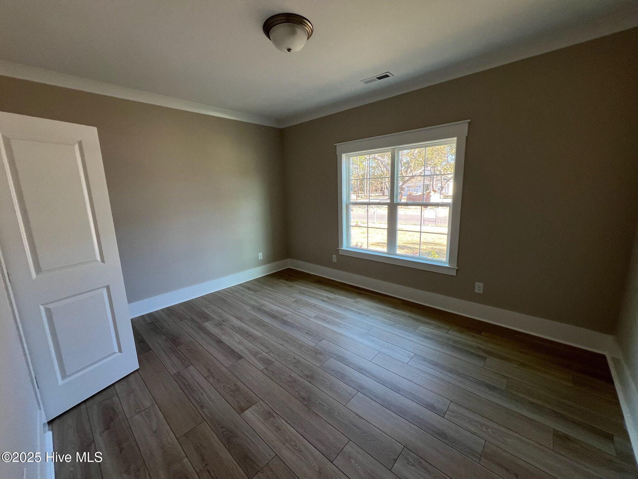2482 Lake Ridge Drive Property Photo 12