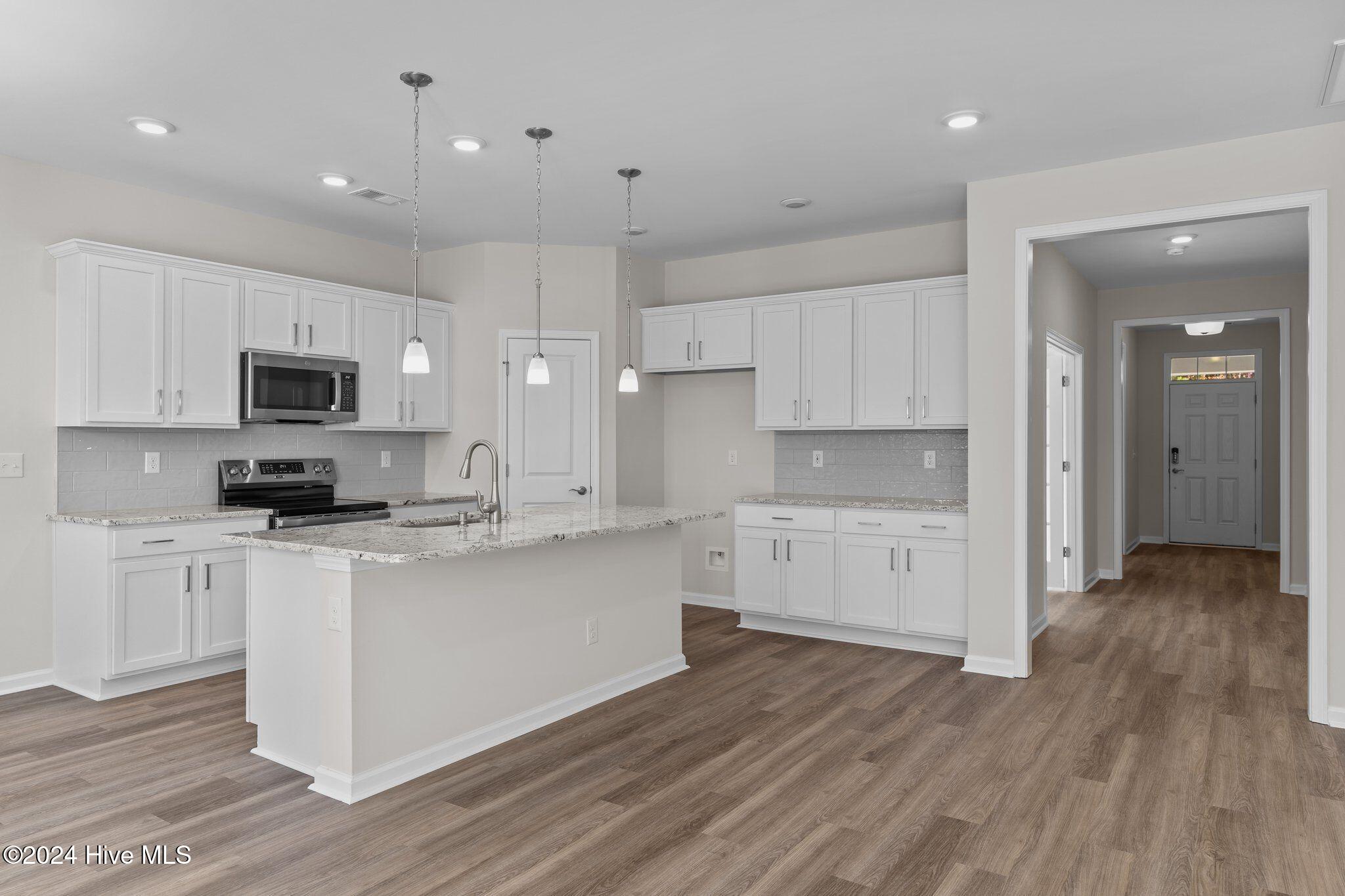 607 Ashvale Lane Property Photo 7