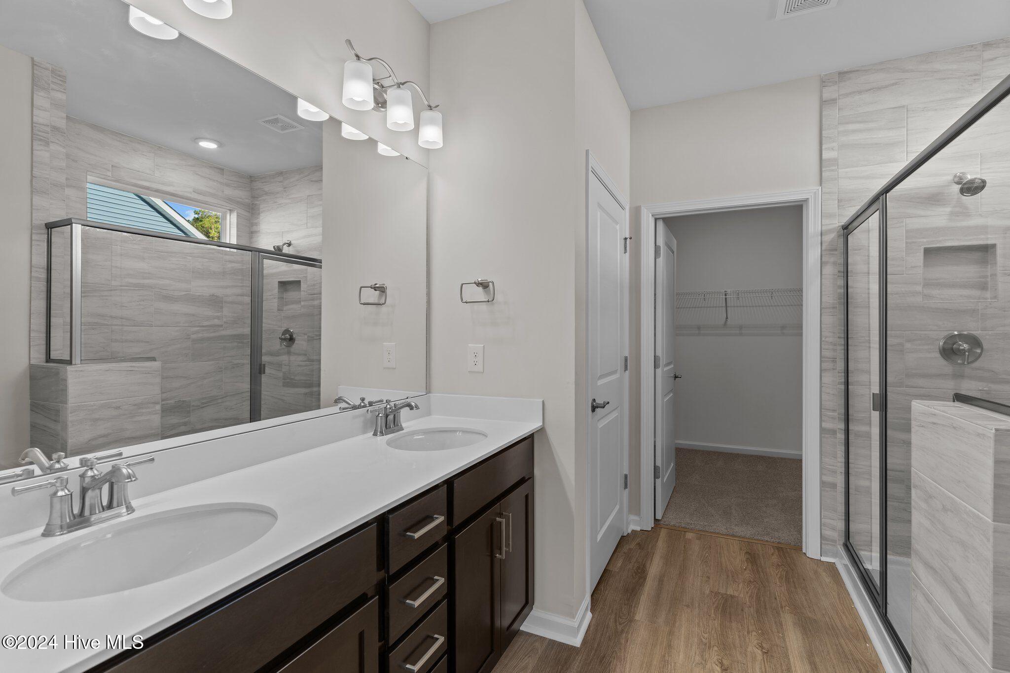 607 Ashvale Lane Property Photo 10