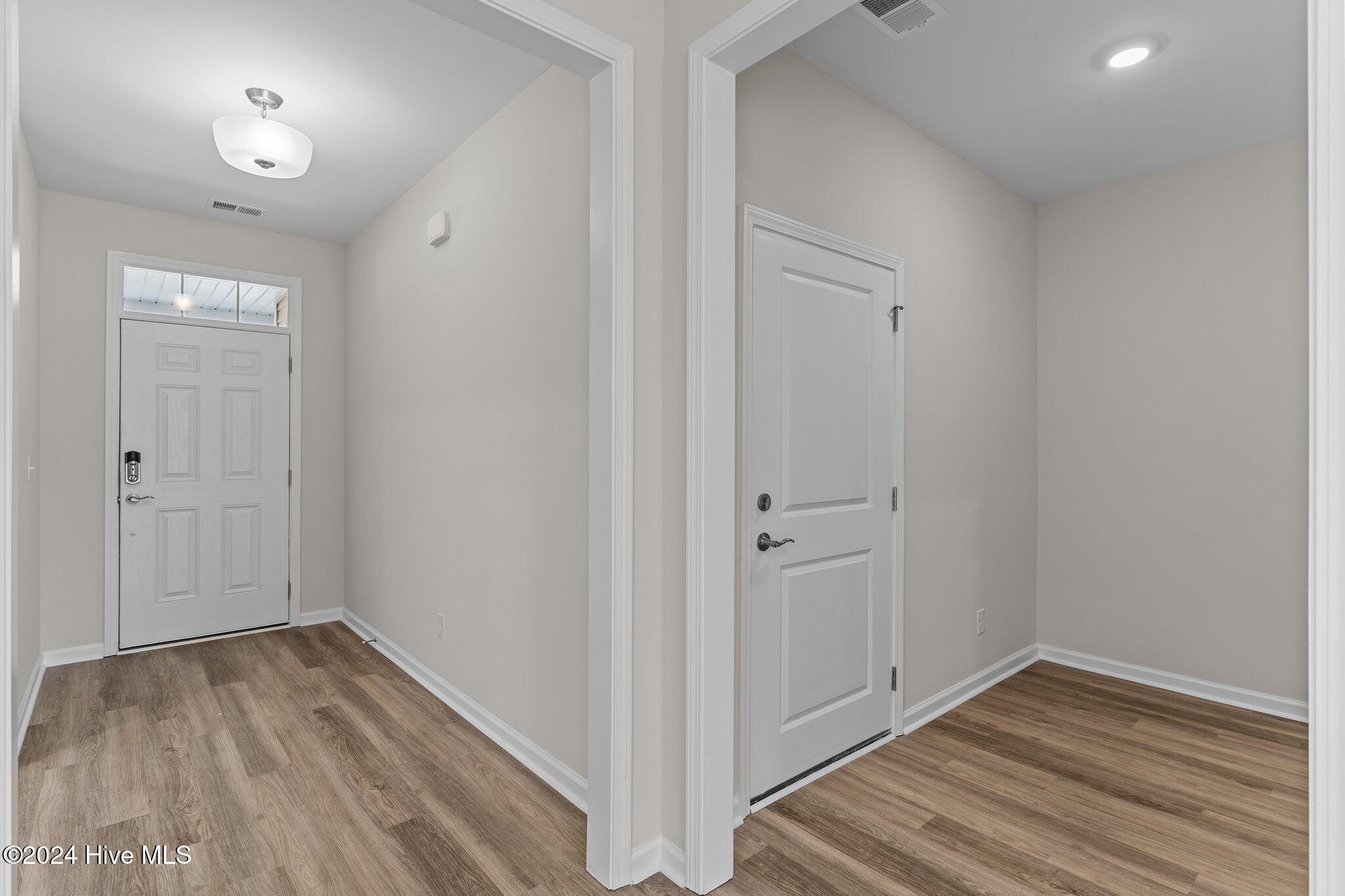 607 Ashvale Lane Property Photo 12