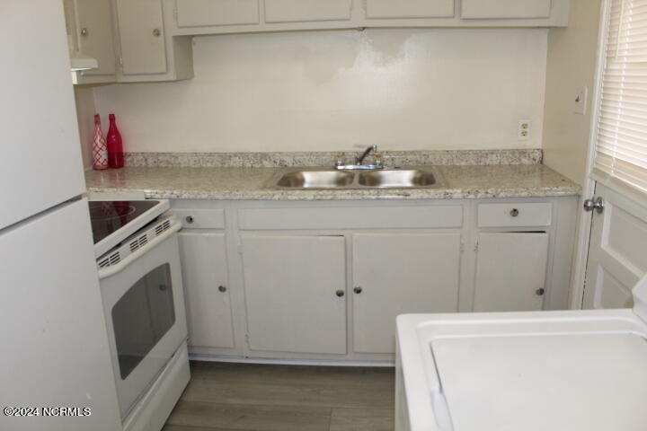 2105 Marsha Avenue Property Photo 2