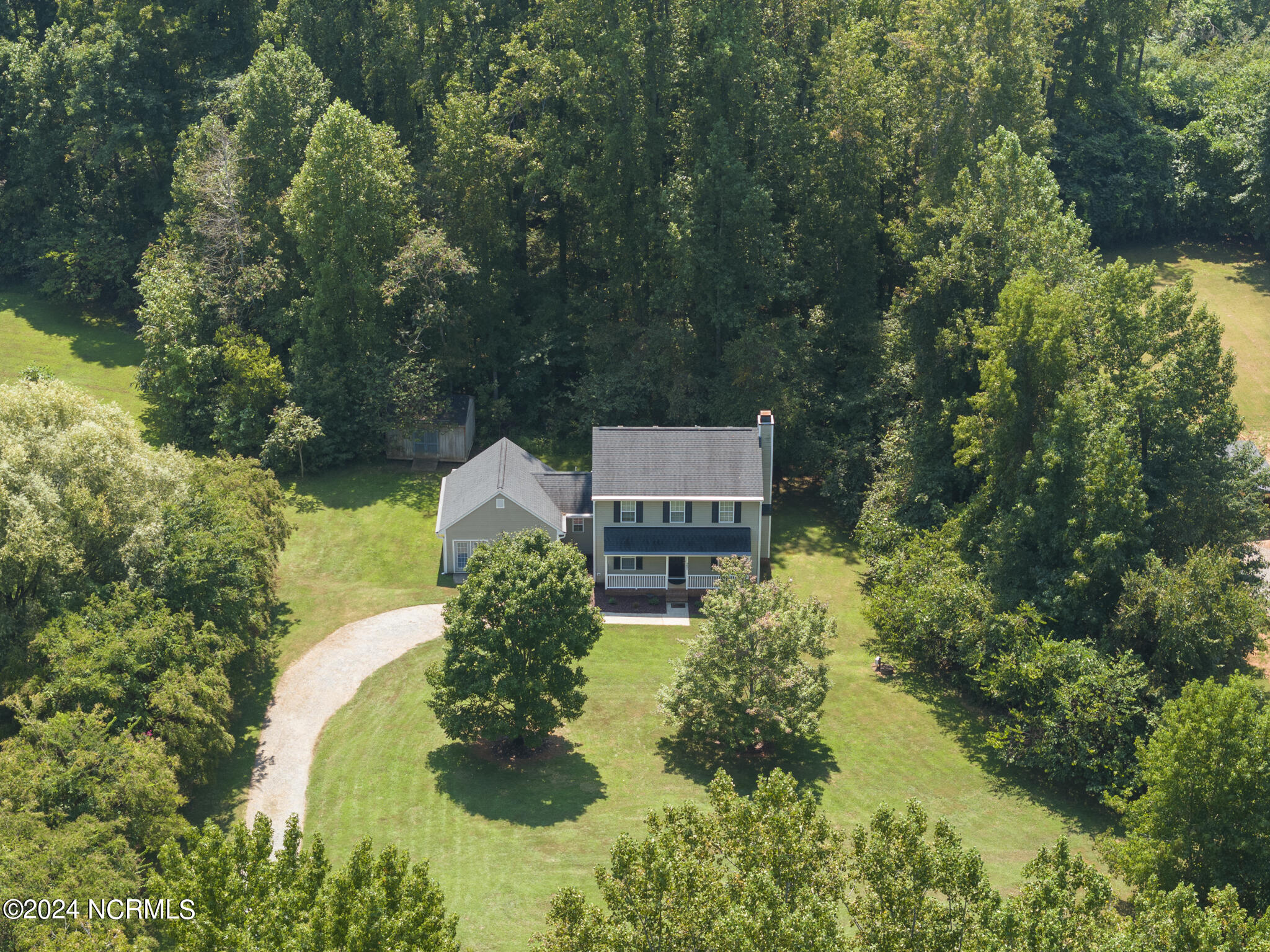 5694 Windyke Drive Property Photo 3