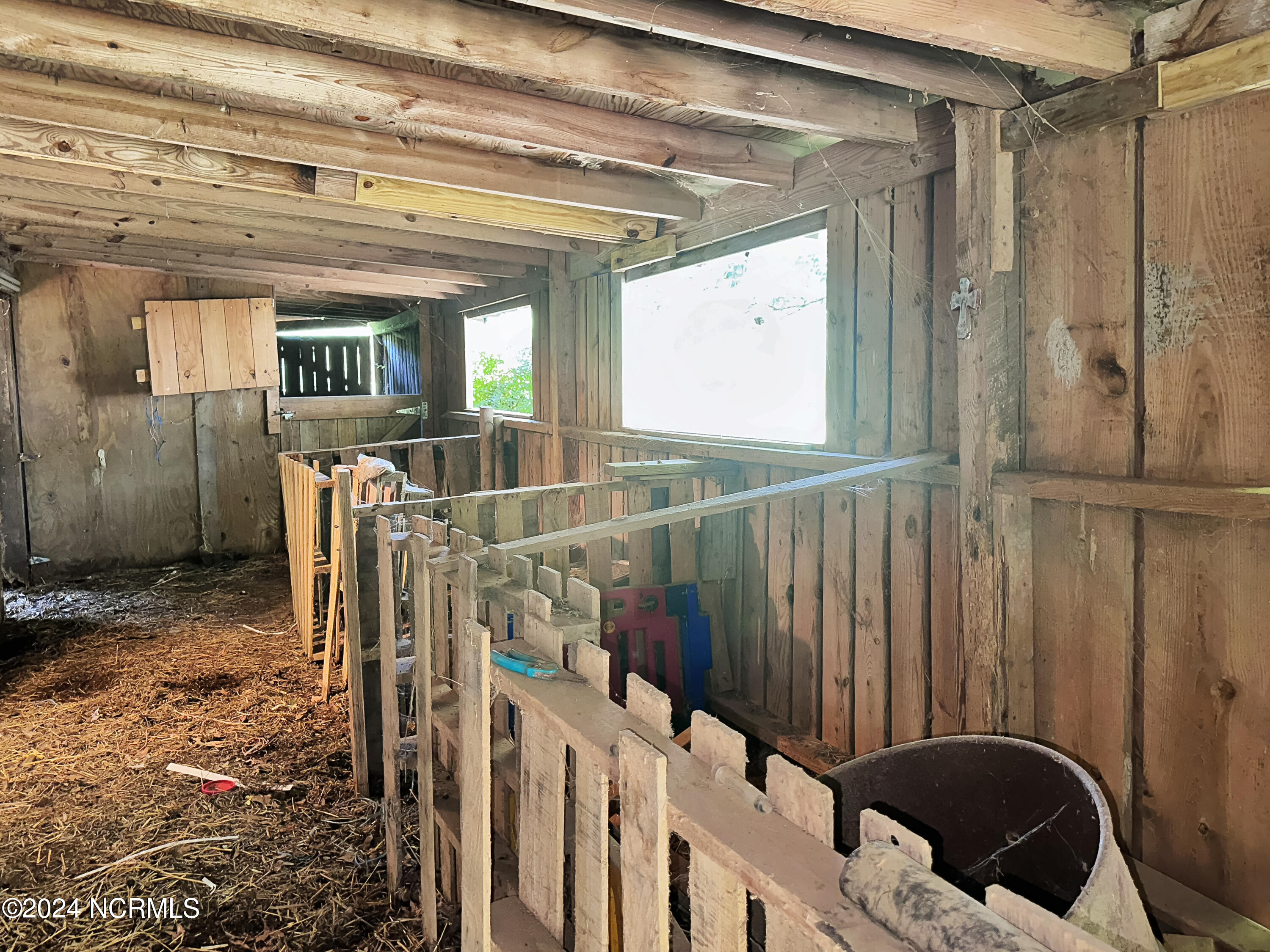 879 Cheves Road Property Photo 13