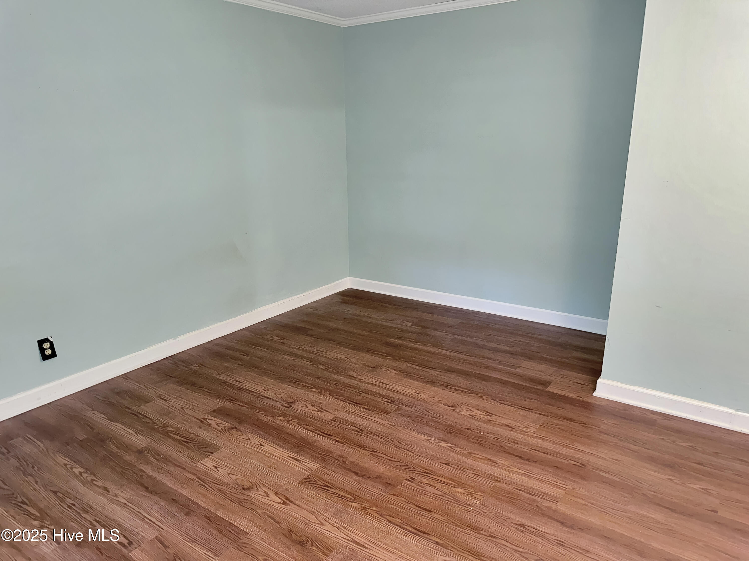 879 Cheves Road Property Photo 16