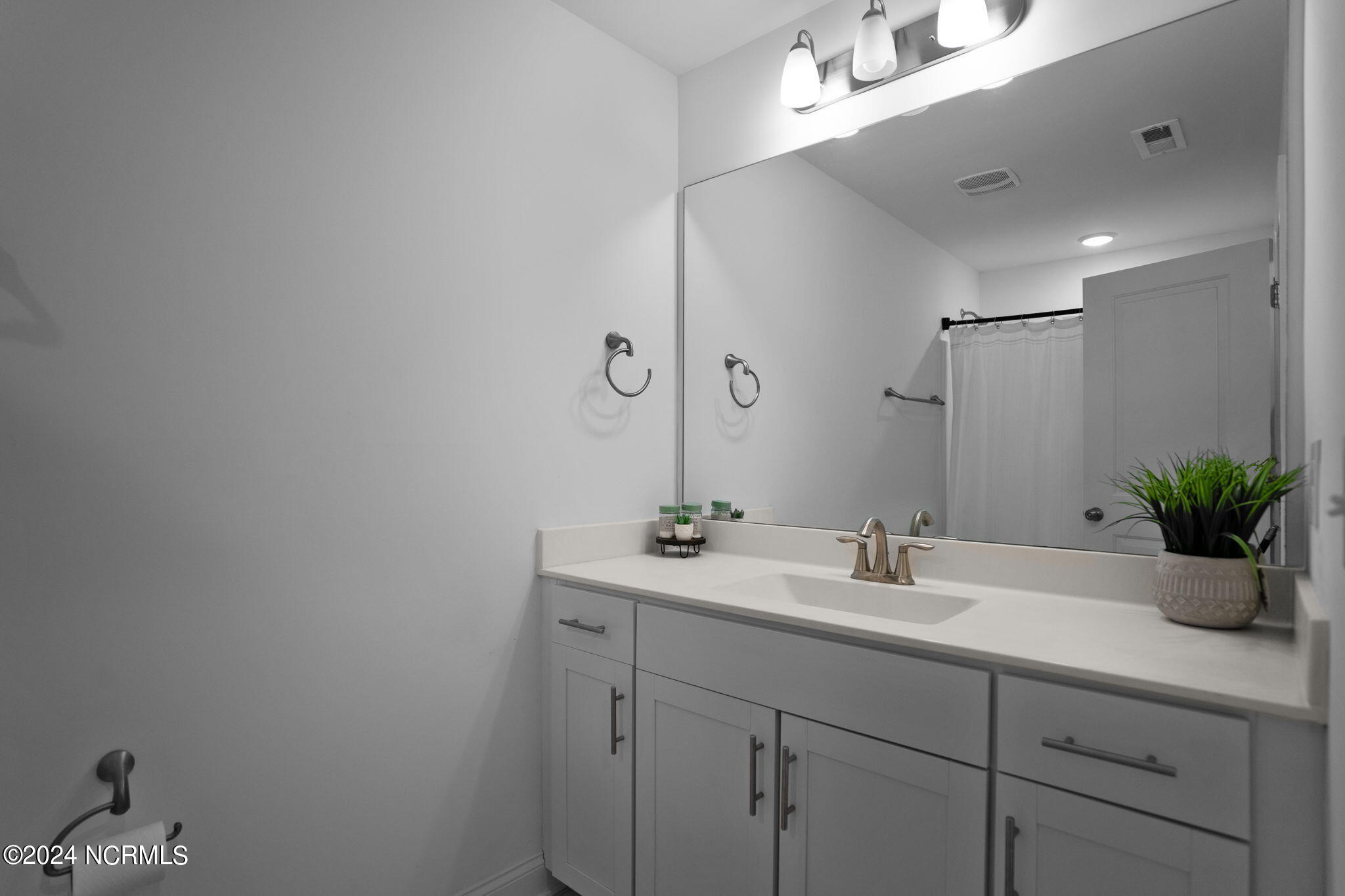 4420 Finch Lane Property Photo 36