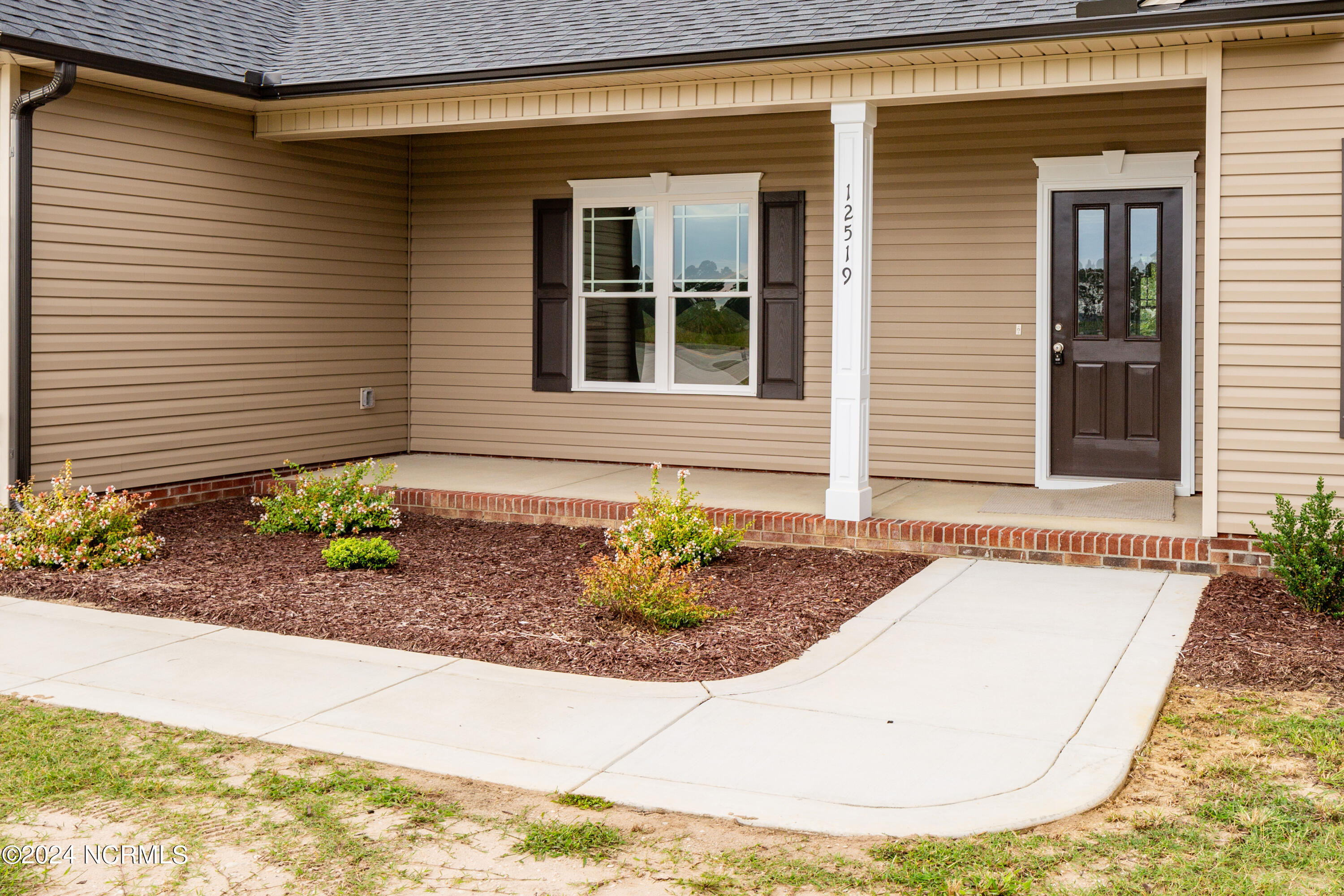 12519 N Us 421 Highway Property Photo 2