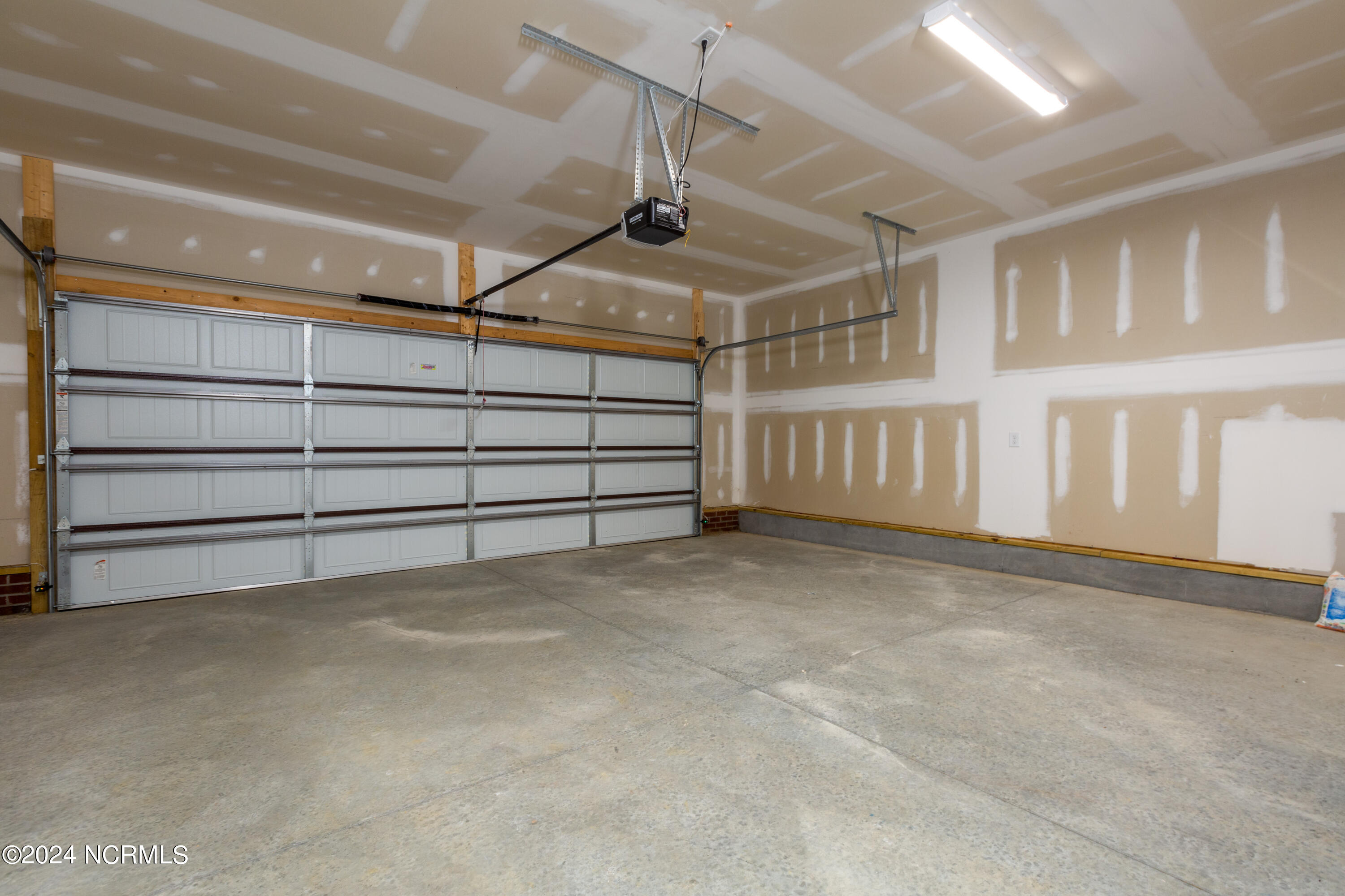12519 N Us 421 Highway Property Photo 28