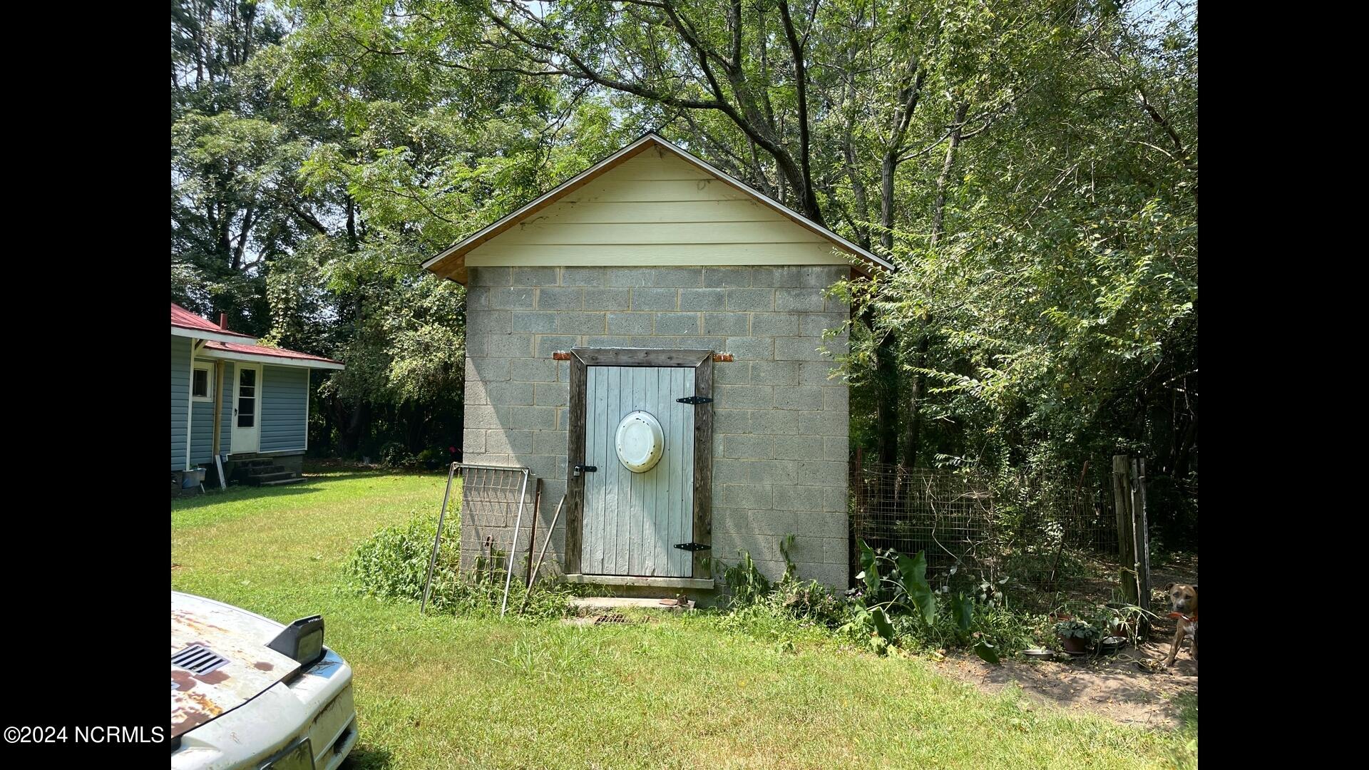 3736 Wells Road Property Photo 7