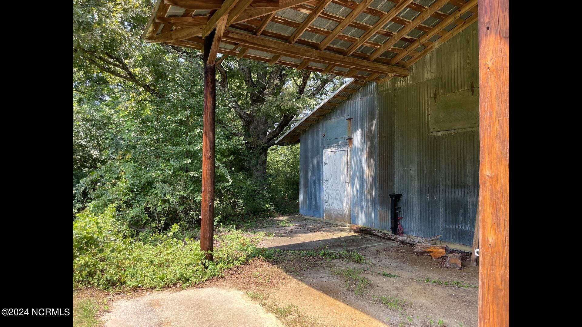 3736 Wells Road Property Photo 18