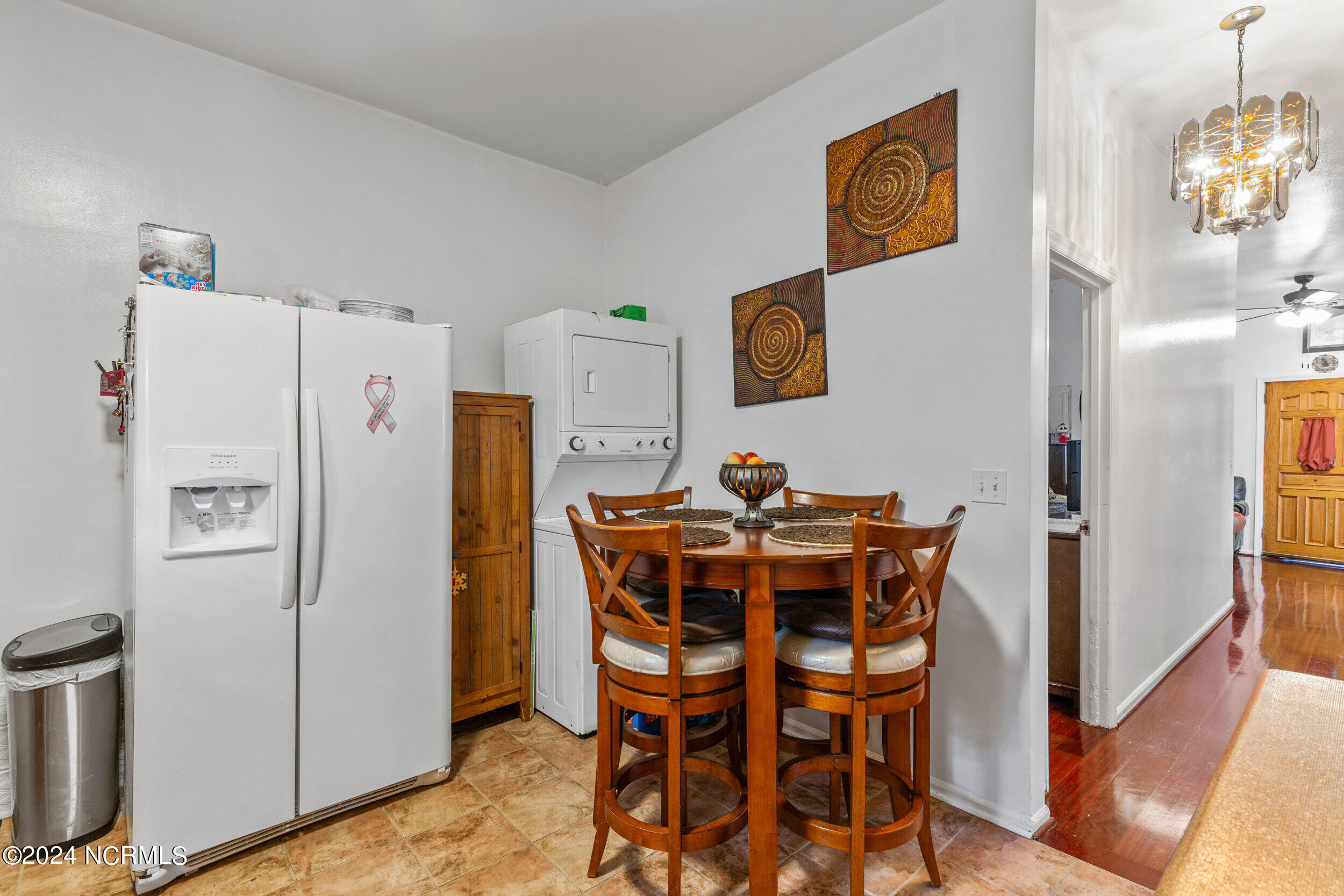 209 Queen Street Property Photo 9