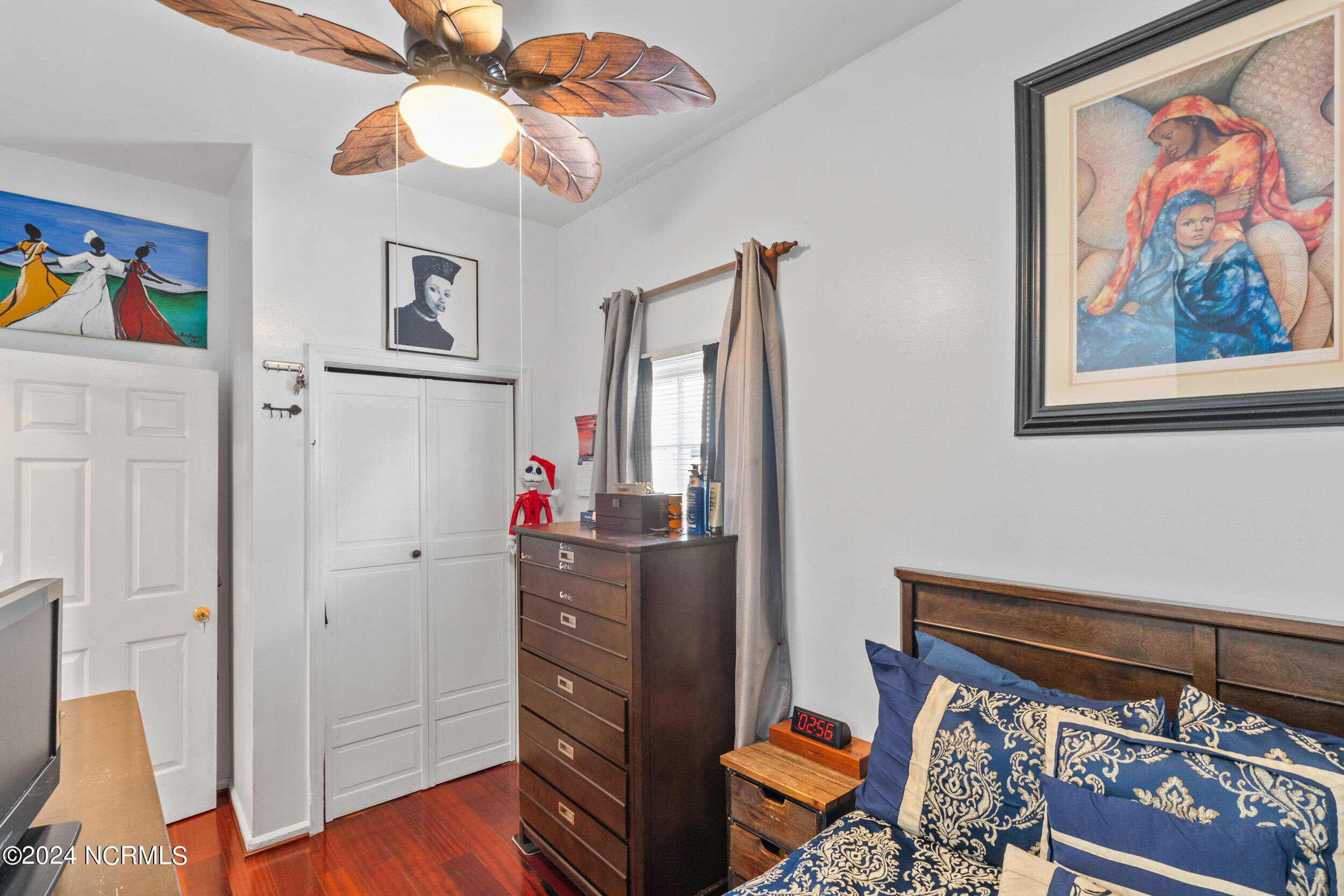 209 Queen Street Property Photo 14