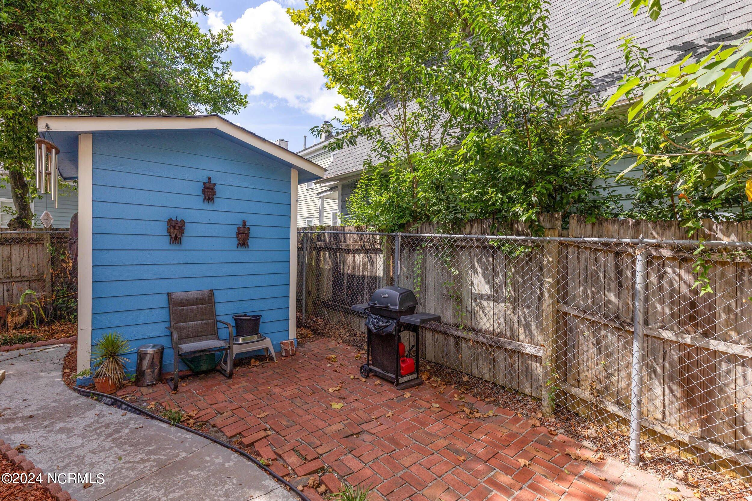 209 Queen Street Property Photo 24