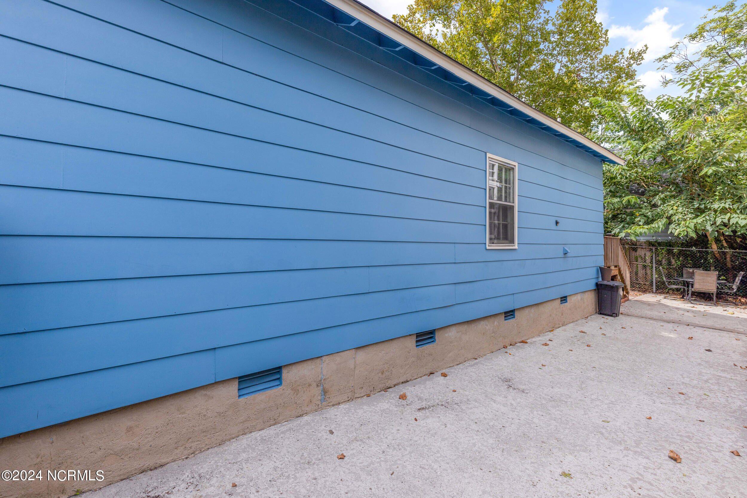 209 Queen Street Property Photo 28