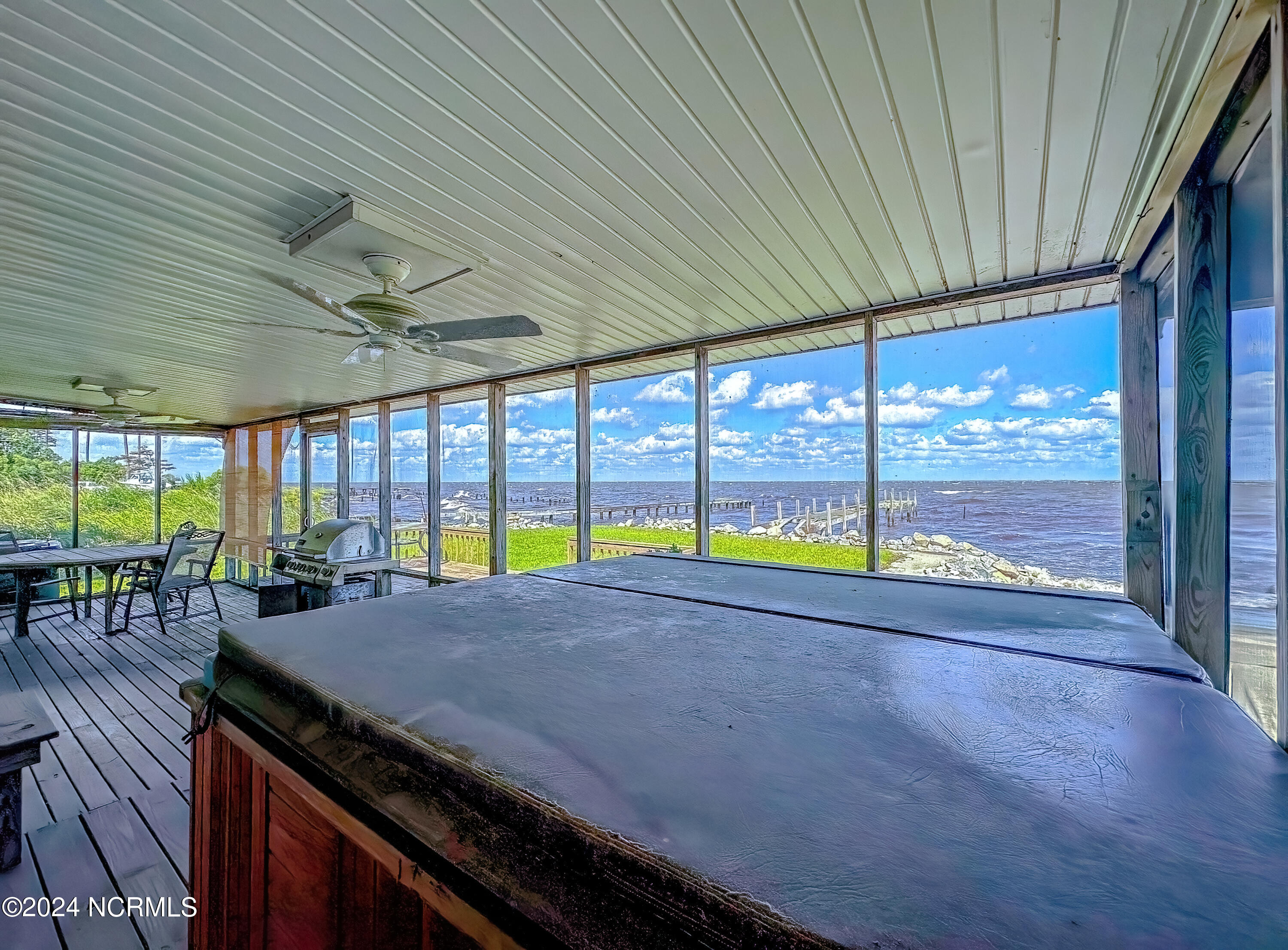6435 Soundside Road Property Photo 13