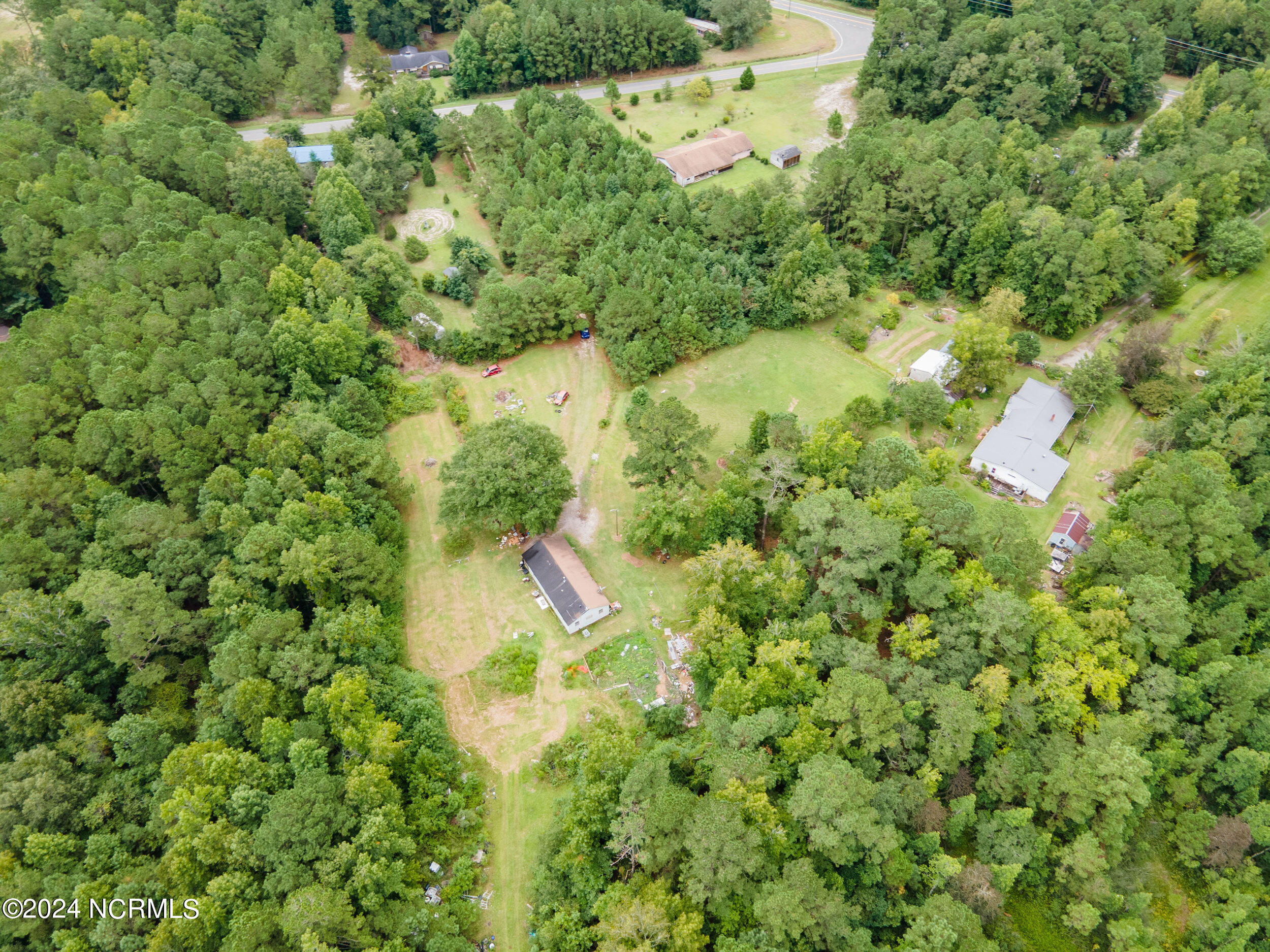 9220 Highsmith Road Property Photo 4
