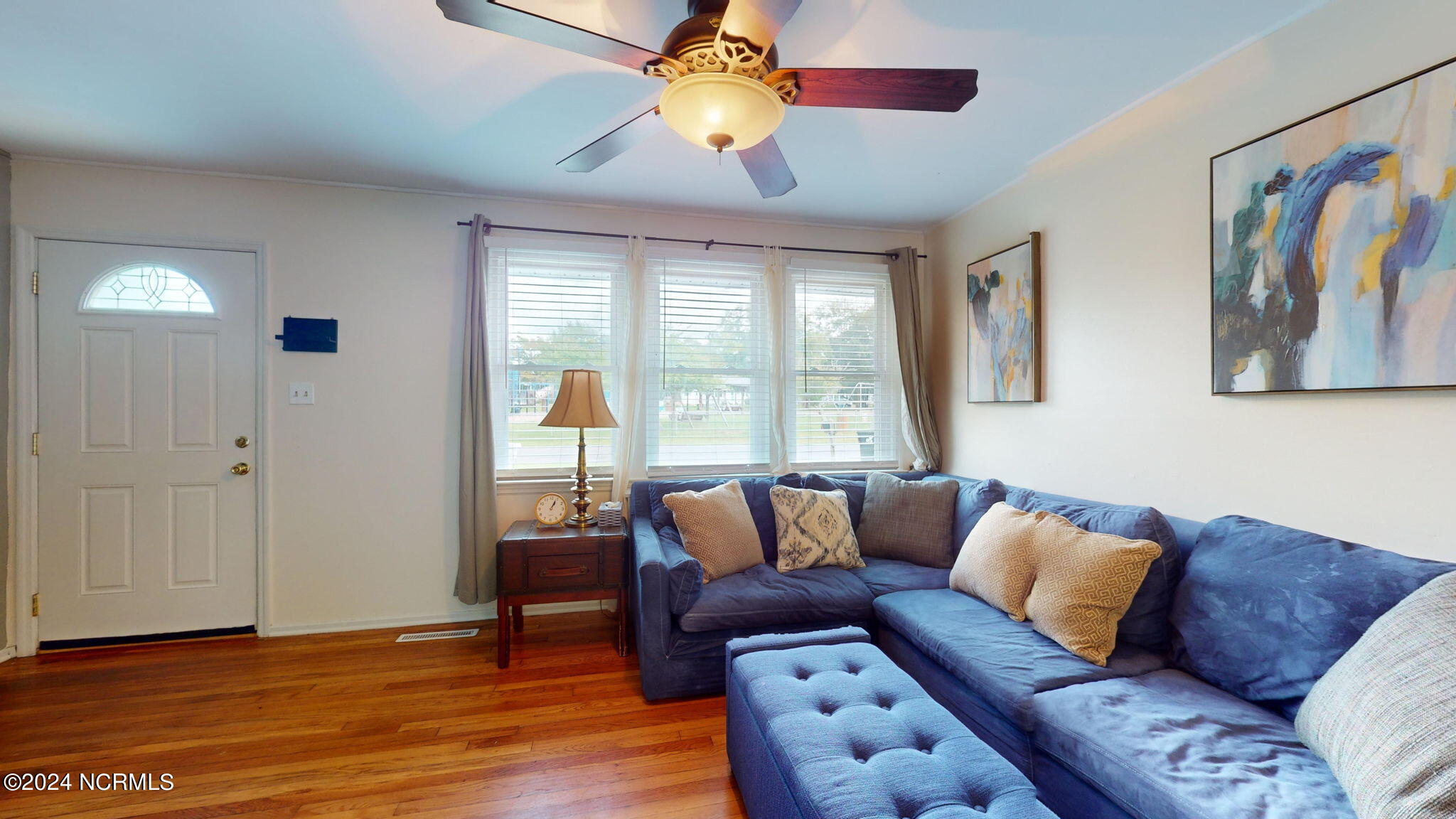 647 W Shore Drive Property Photo 23