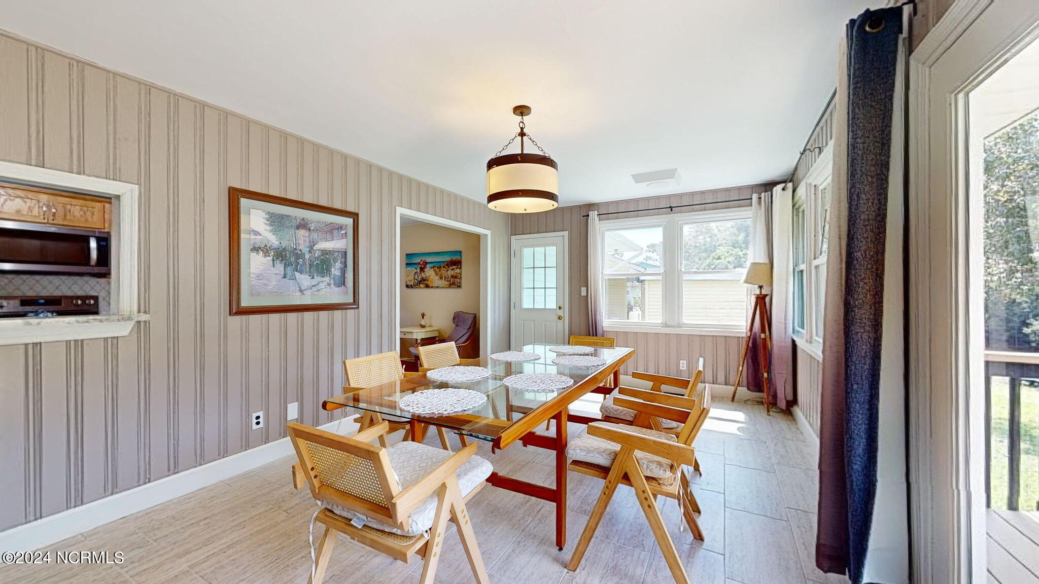 647 W Shore Drive Property Photo 27
