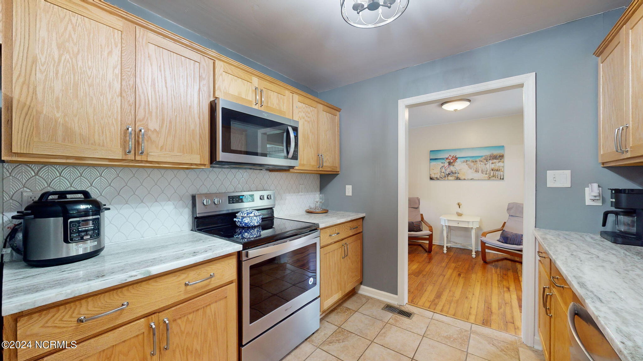 647 W Shore Drive Property Photo 29