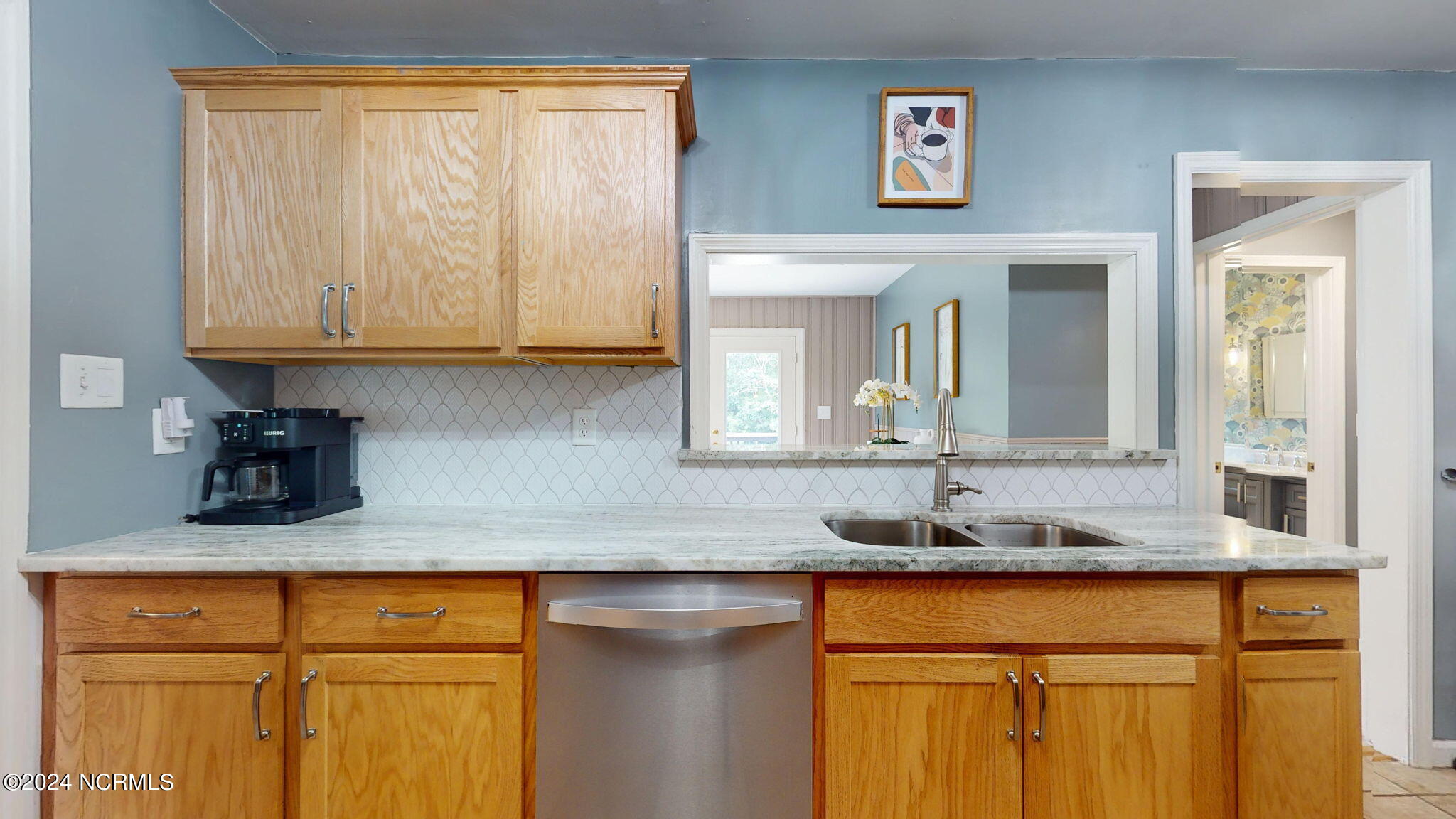 647 W Shore Drive Property Photo 30