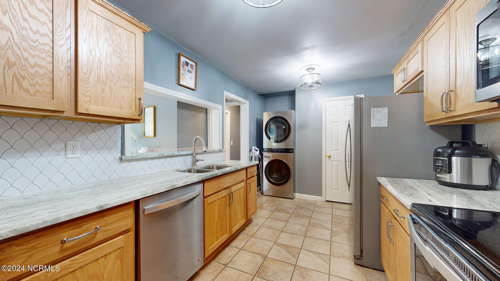 647 W Shore Drive Property Photo 31