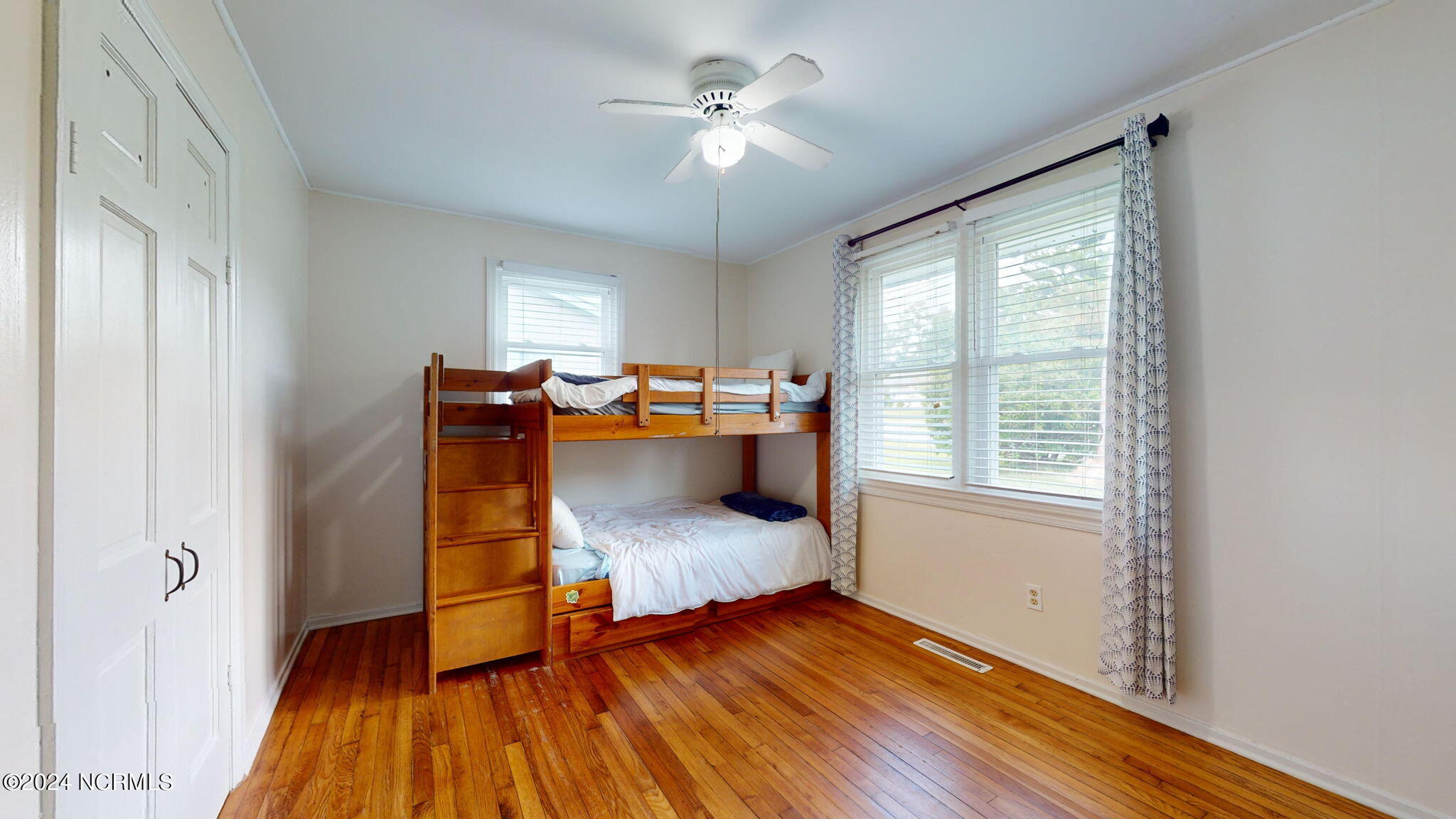 647 W Shore Drive Property Photo 37