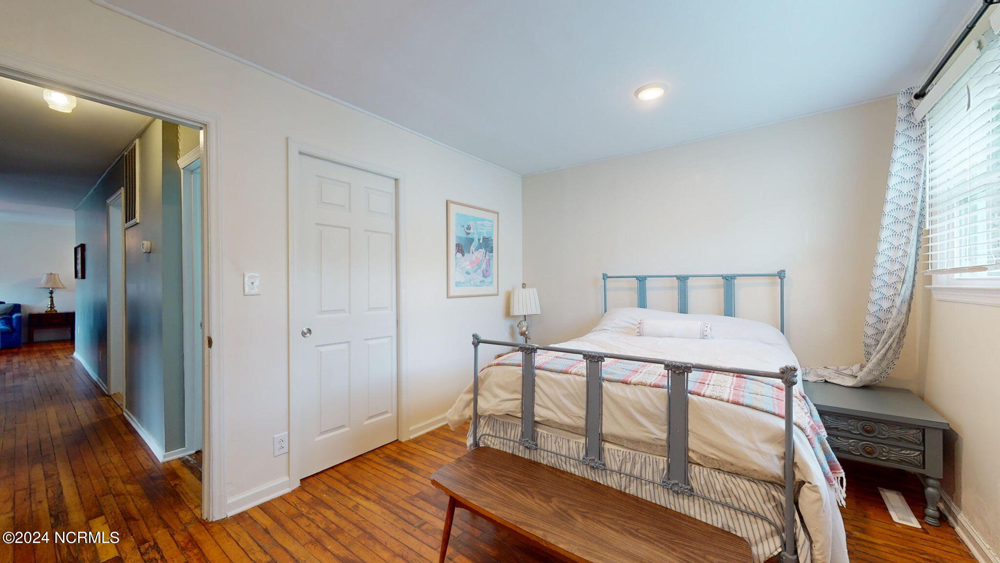 647 W Shore Drive Property Photo 40