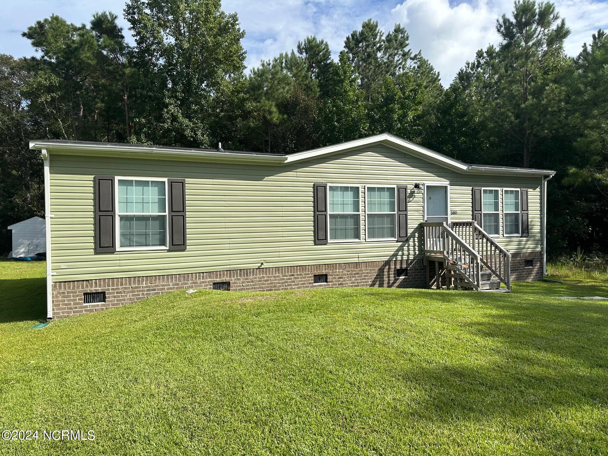 5097 Lakewood Drive Property Photo 2