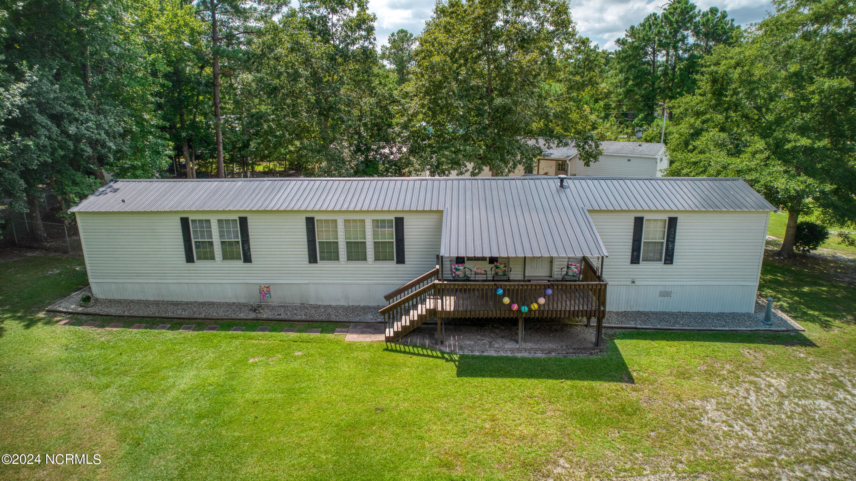413 Fawn Drive Property Photo 3