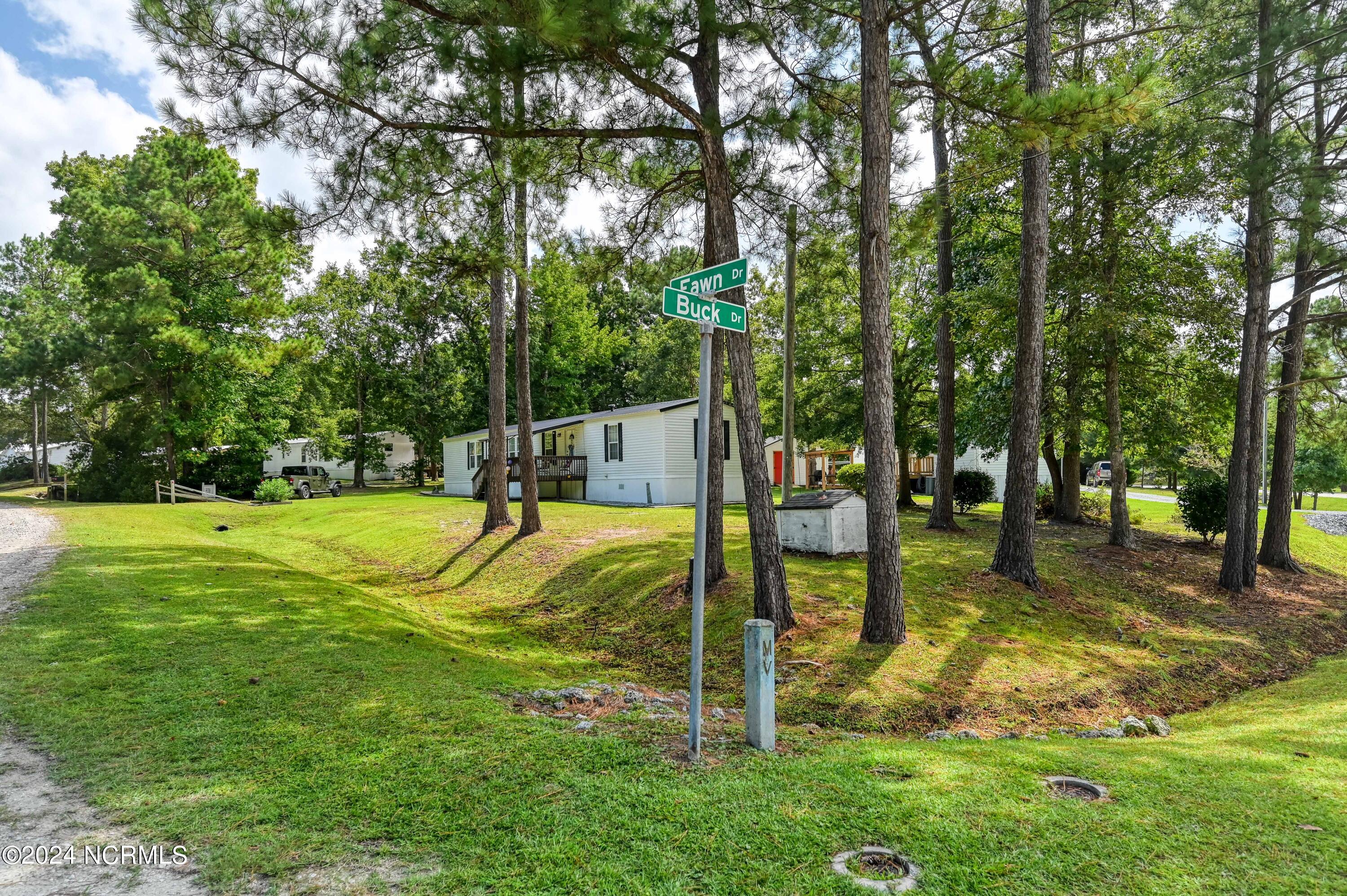 413 Fawn Drive Property Photo 35