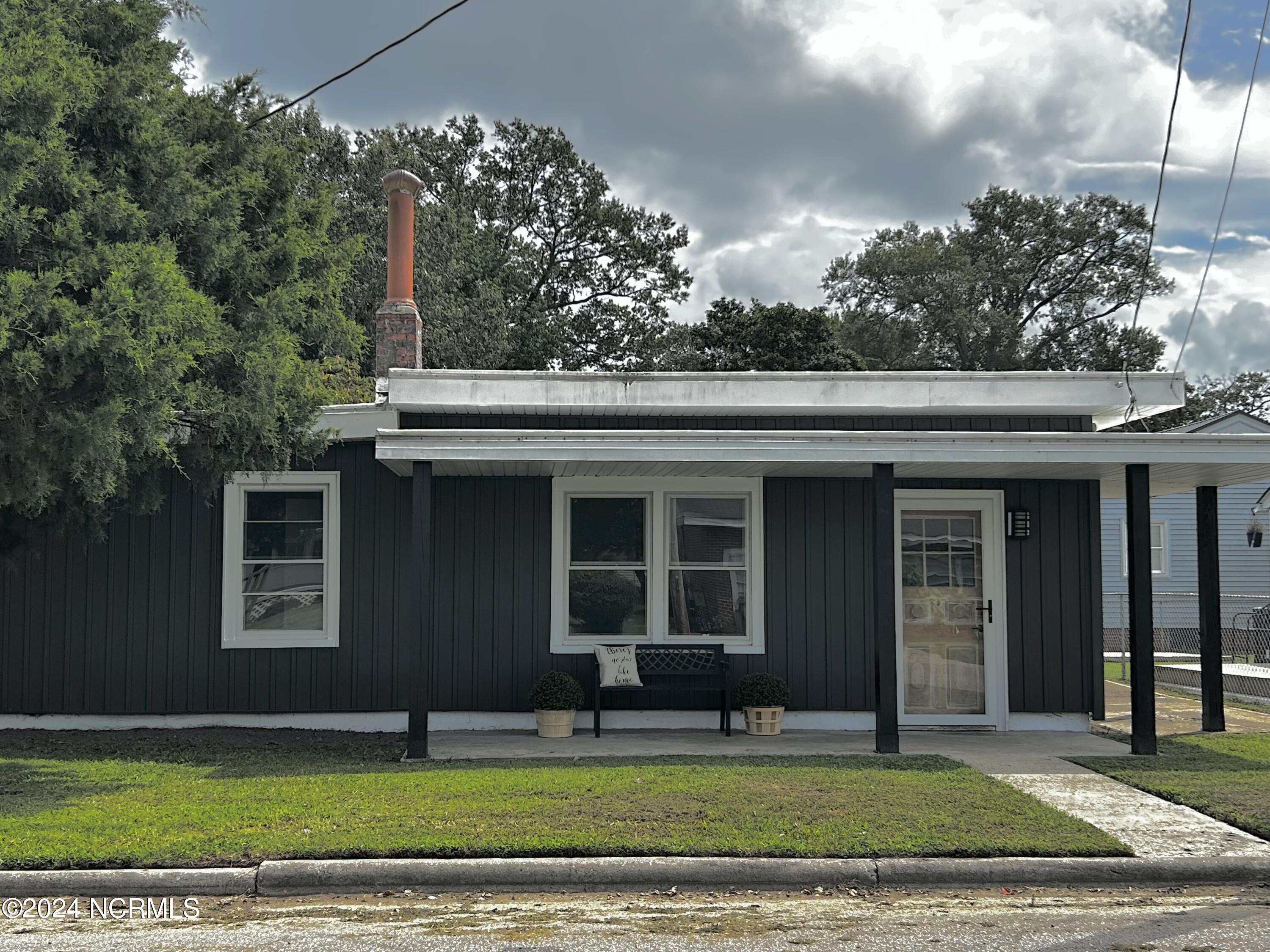 104 Charles Street Property Photo 1