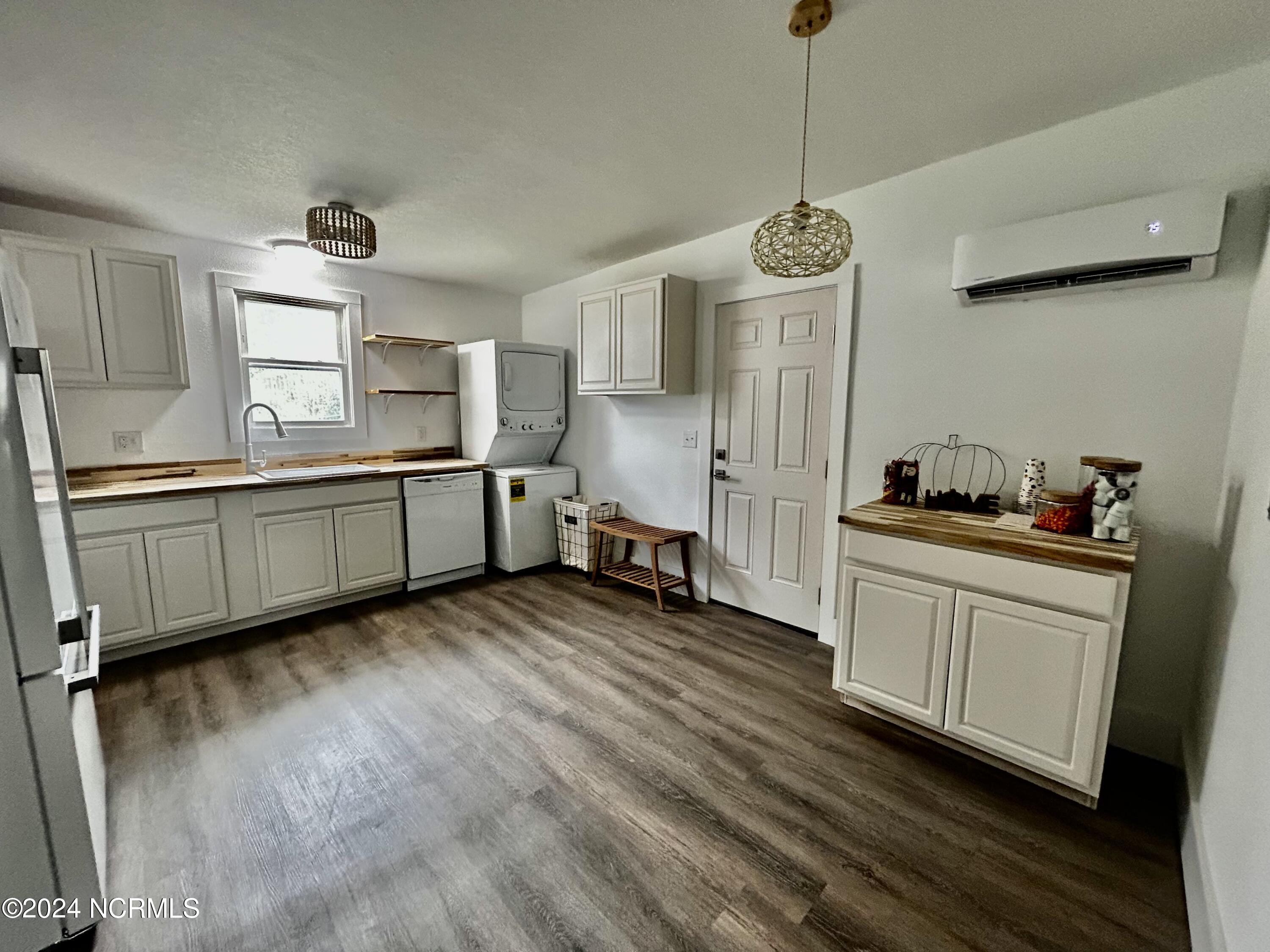 104 Charles Street Property Photo 10