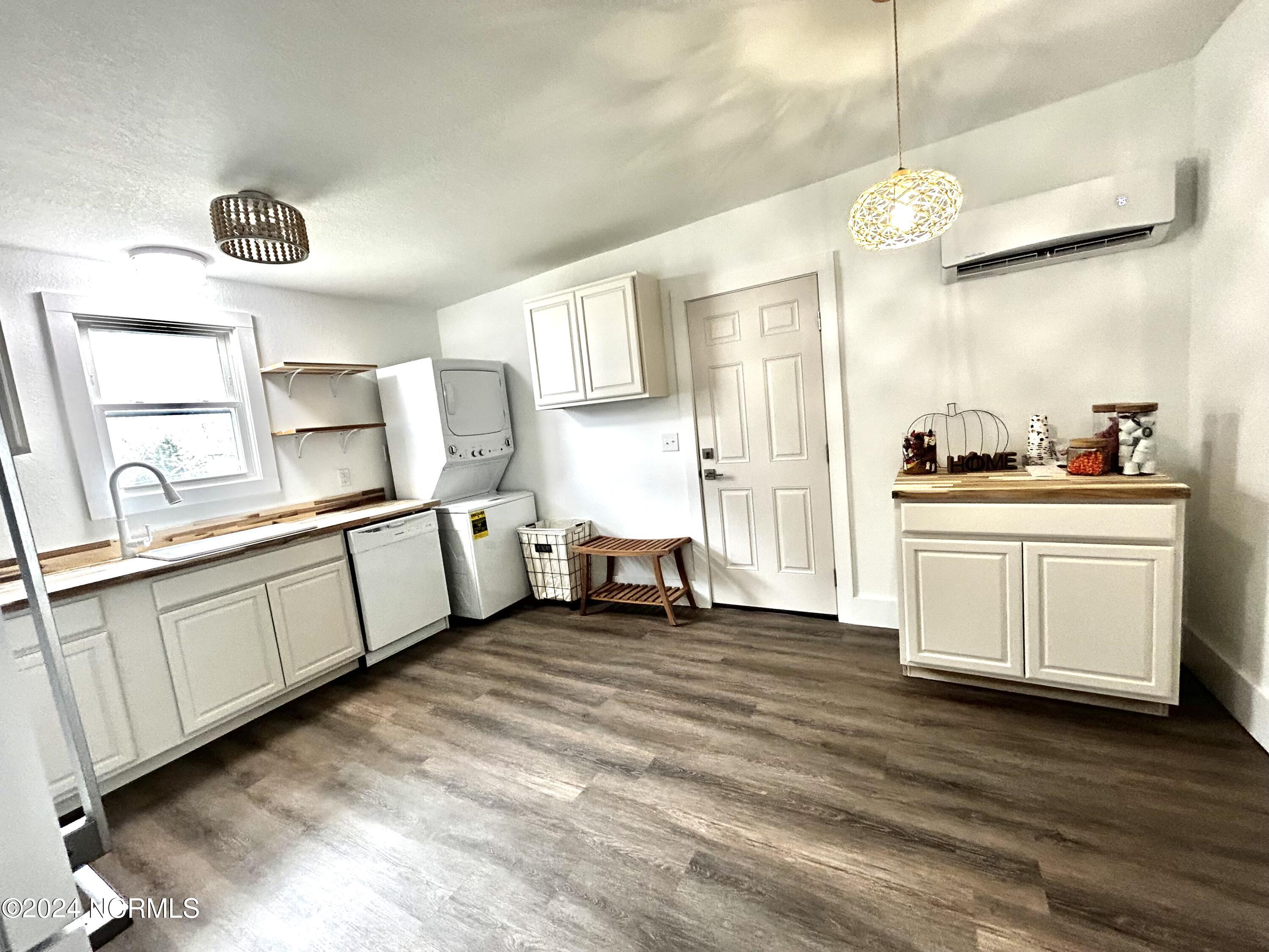 104 Charles Street Property Photo 15