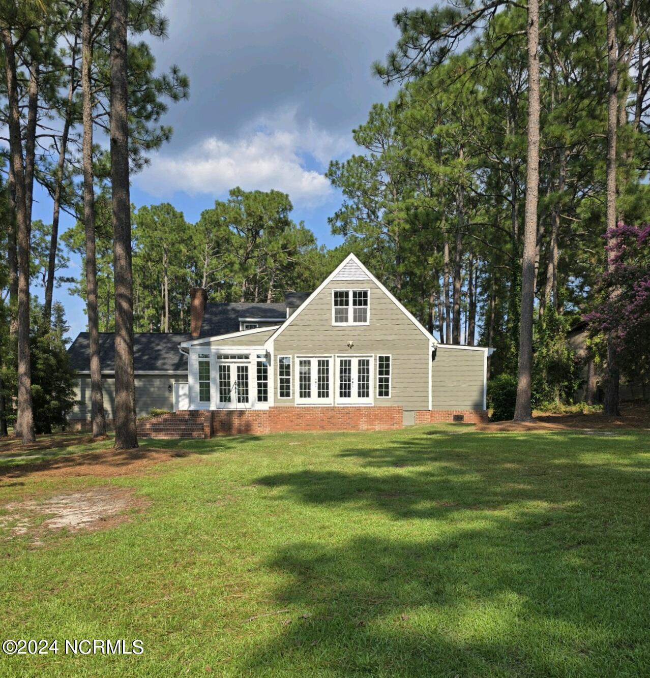 6856 Thames Drive Property Photo 2