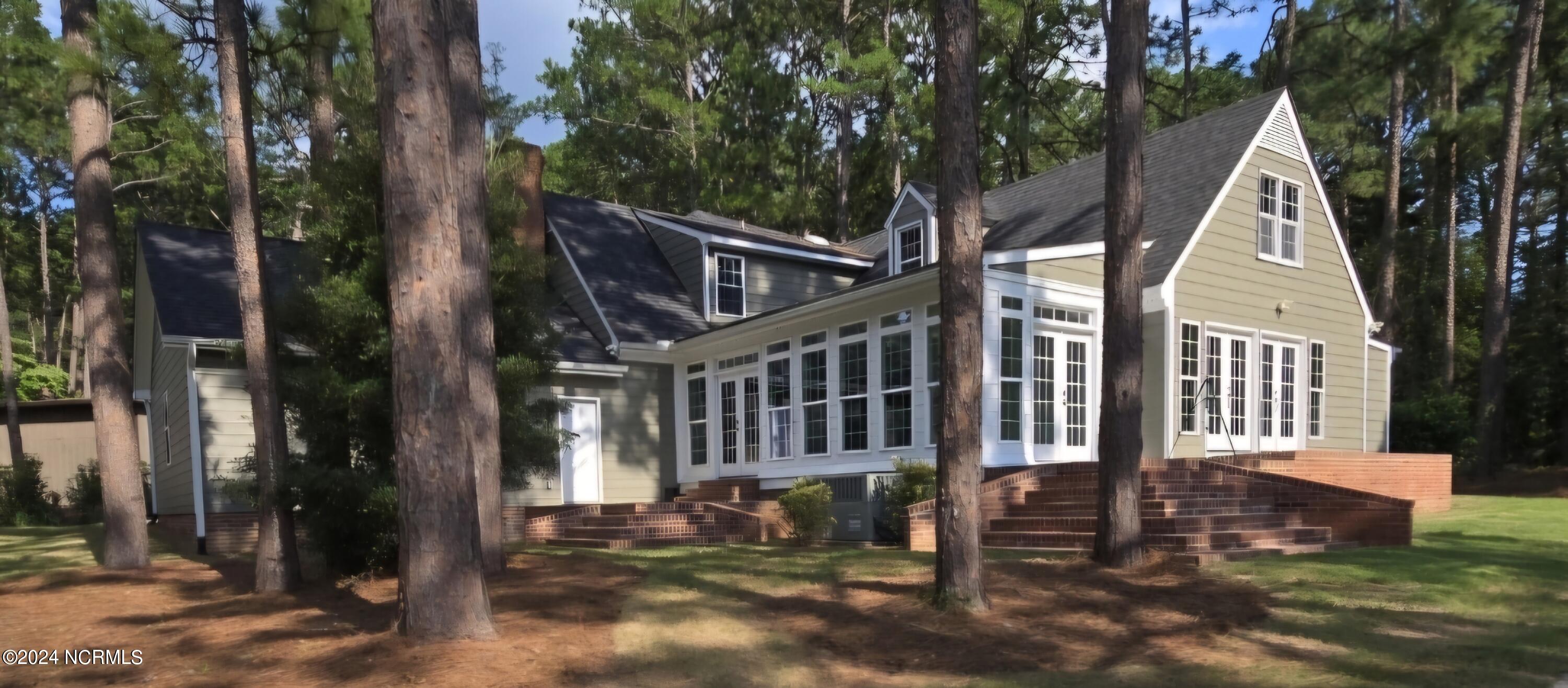 6856 Thames Drive Property Photo 3