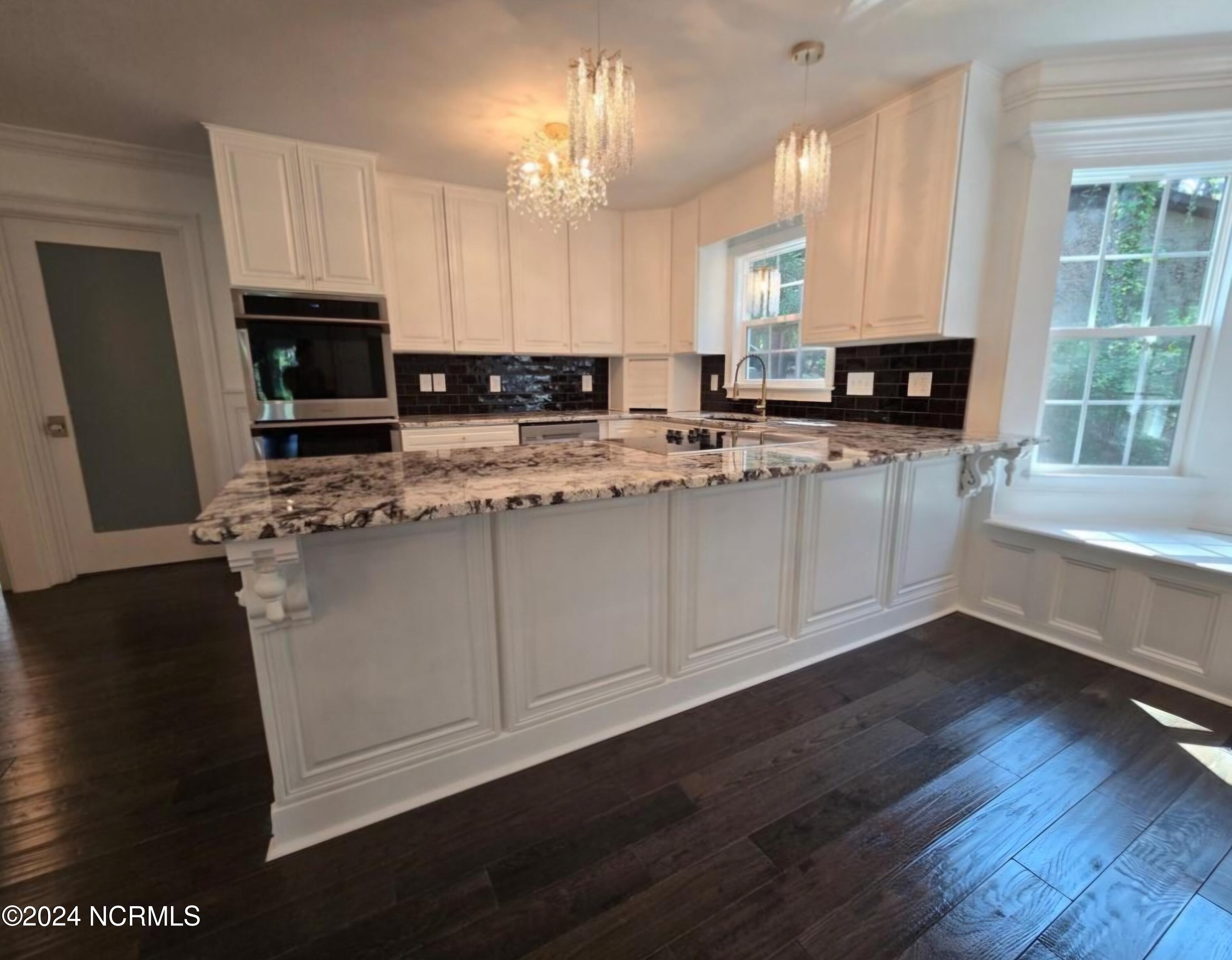 6856 Thames Drive Property Photo 6