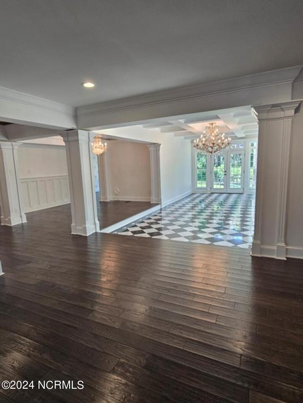 6856 Thames Drive Property Photo 9