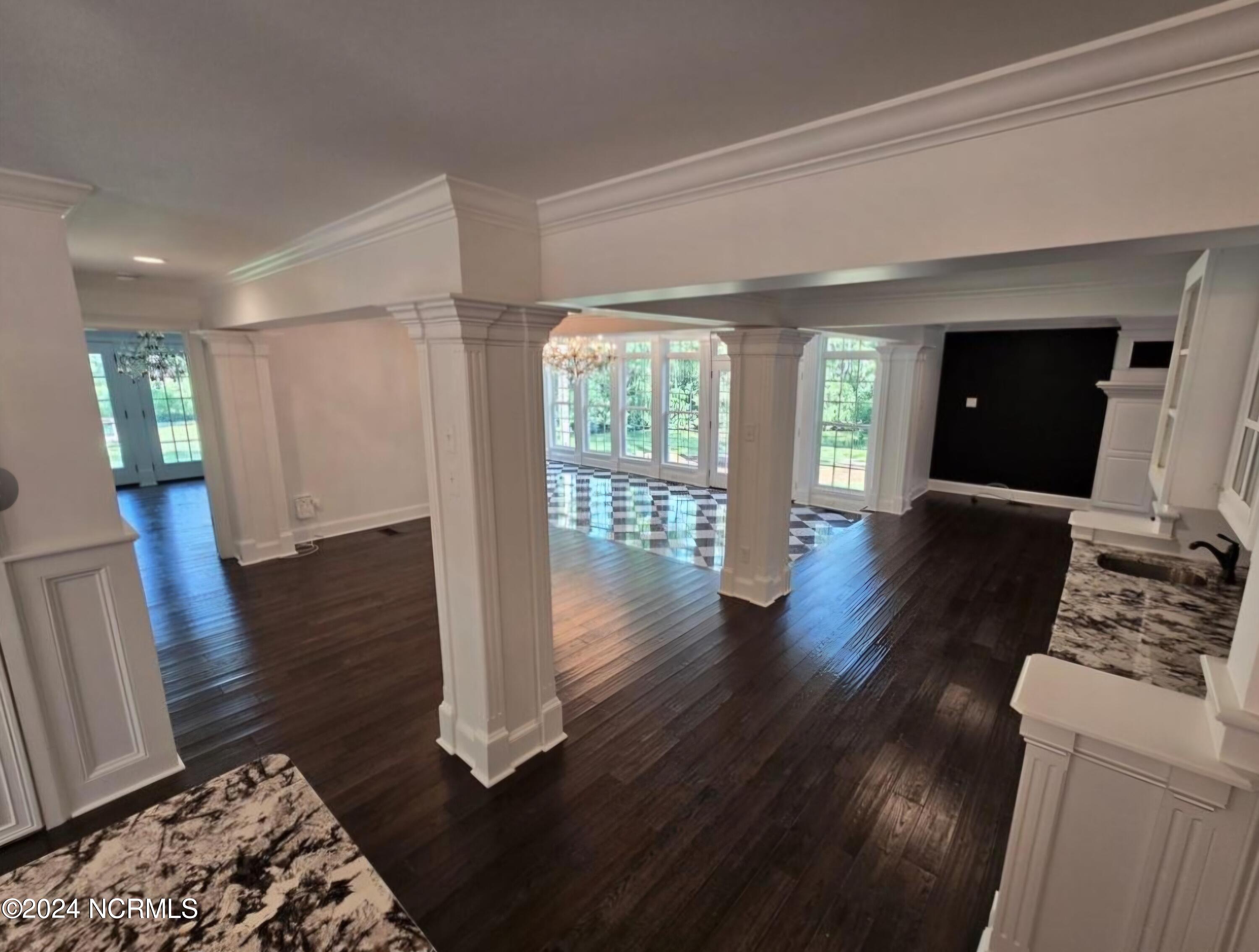 6856 Thames Drive Property Photo 12